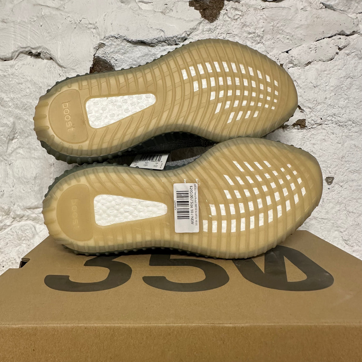 Yeezy 350 V2 Israfil Sz 10 DS