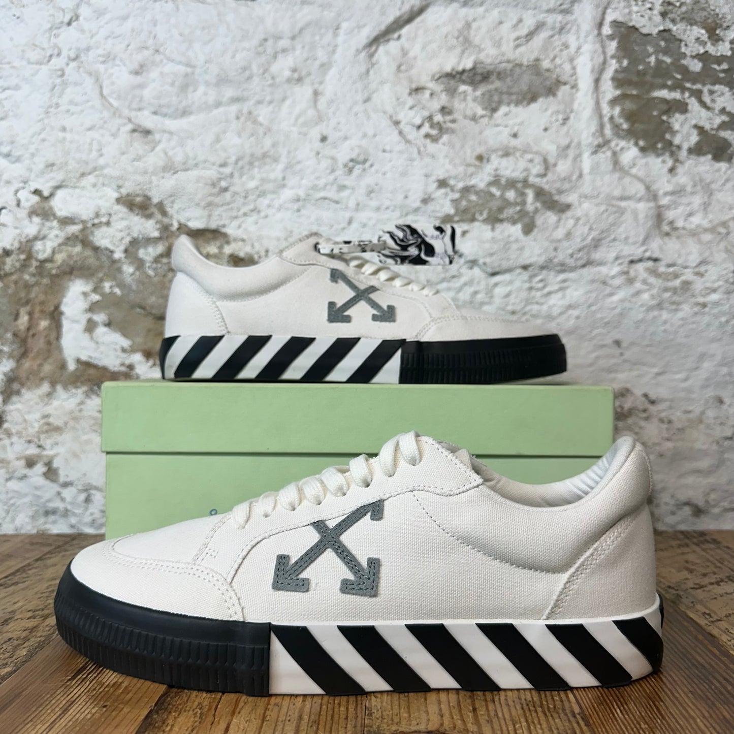 Off-White Grey Arrow Black White Vulc Sneaker Sz 10 (43)