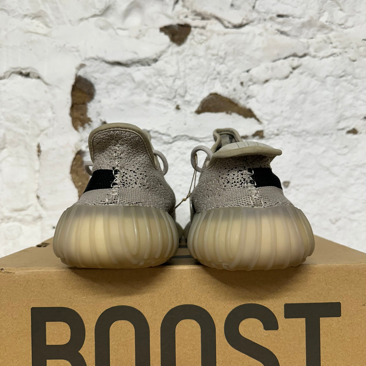 Yeezy 350 V2 Slate Sz 9.5