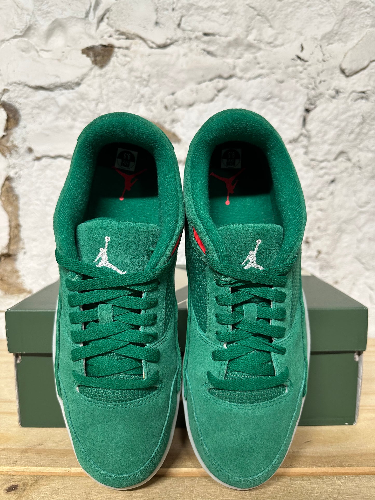 Jordan Flight Court Malachite Sz 9.5