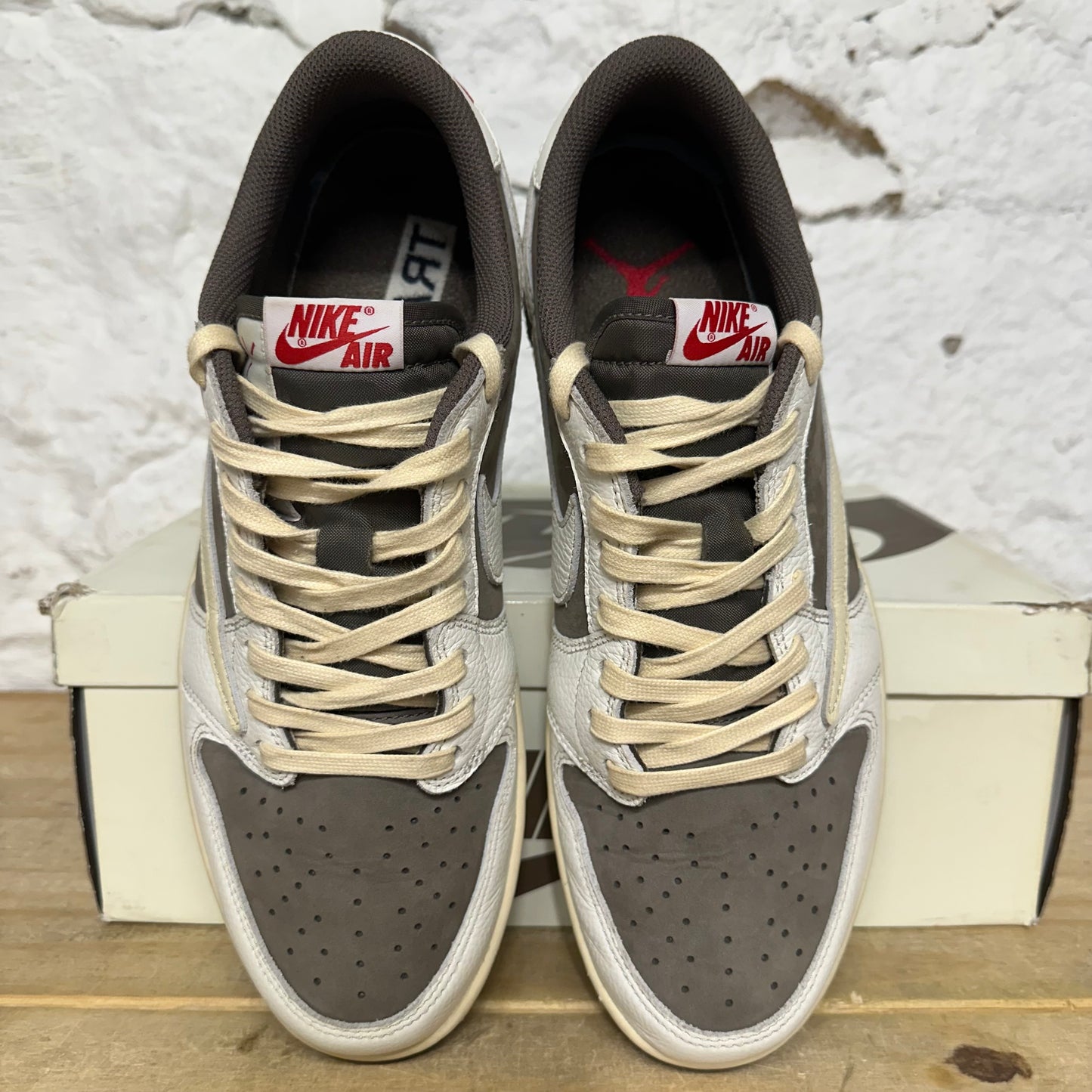 Air Jordan 1 Low Travis Scott Reverse Mocha Sz 11