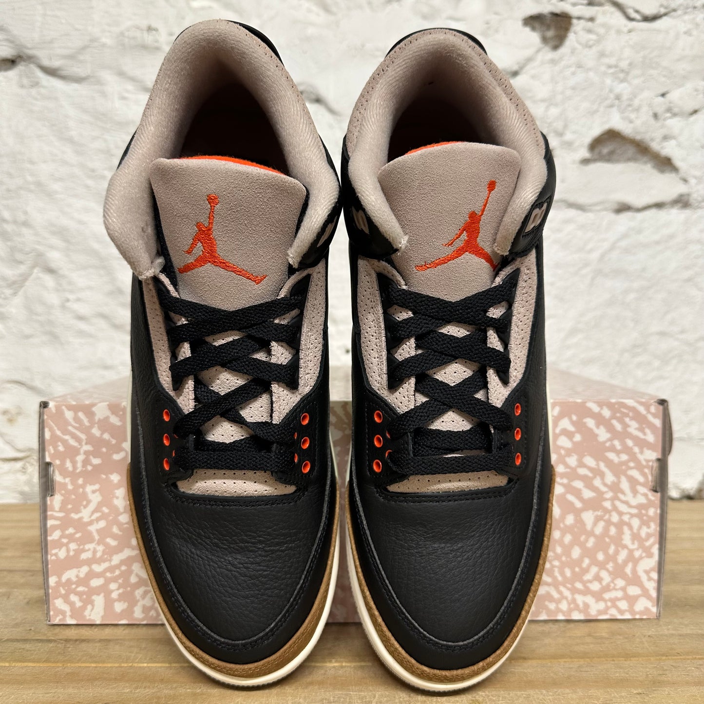 Air Jordan 3 Desert Elephant Sz 10.5 DS