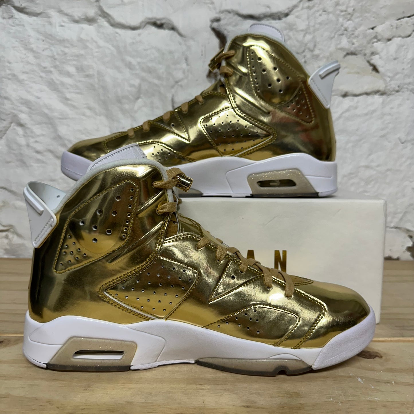 Air Jordan 6 Pinnacle Gold Sz 10