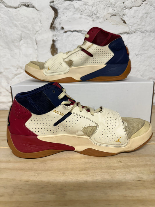 Air Jordan Zion 2 Pelicans Sz 10