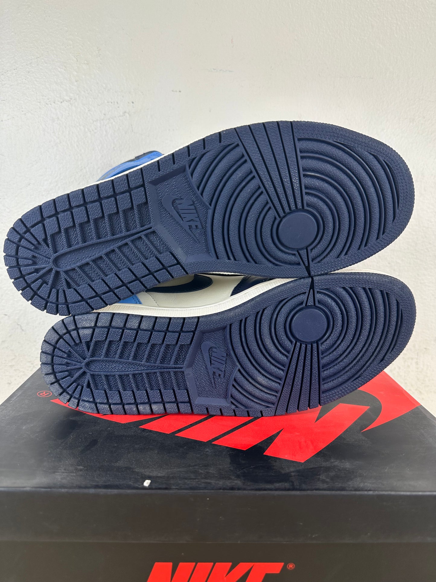 Air Jordan 1 High Obsidian Sz 8 DS