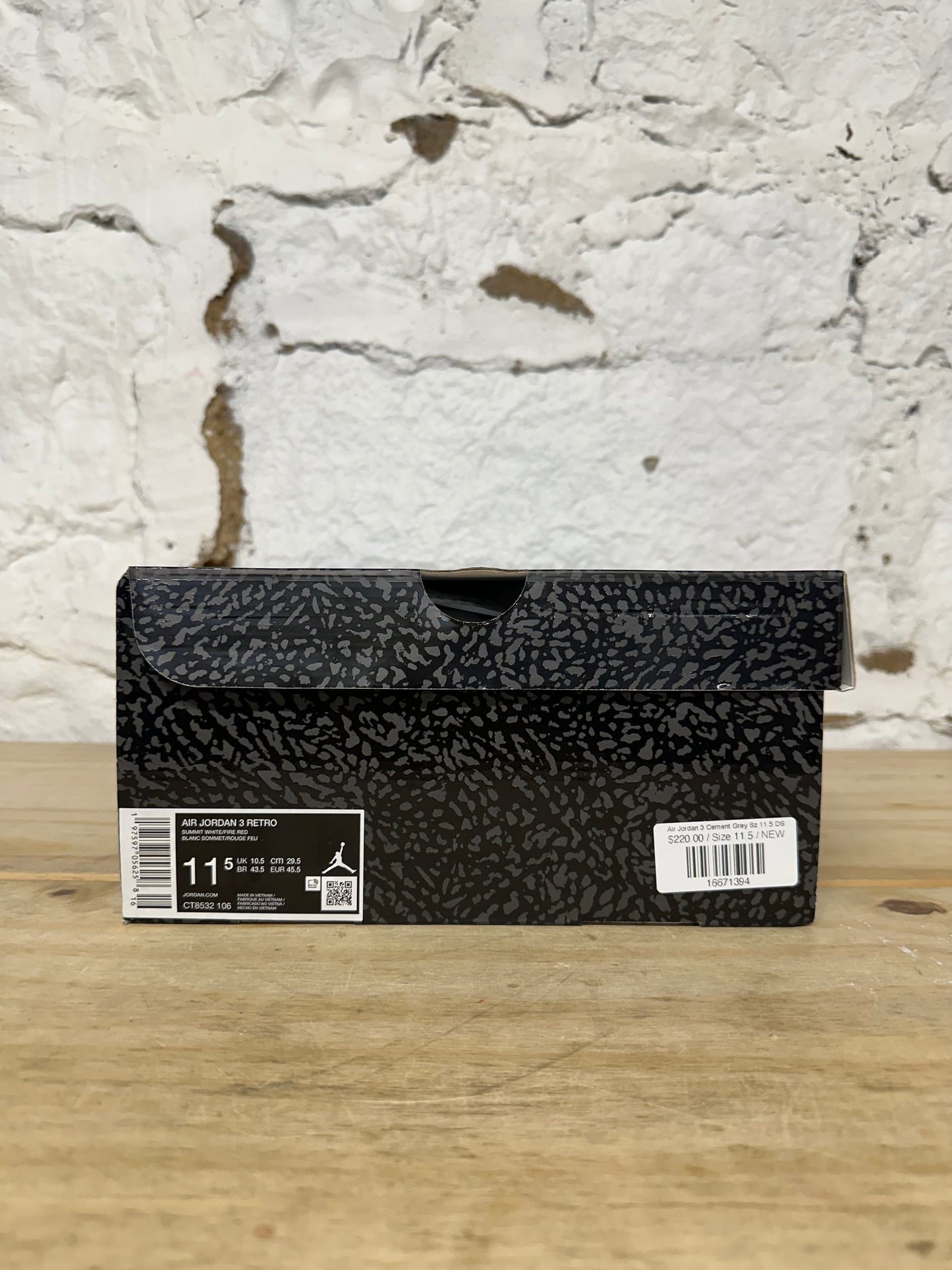 Air Jordan 3 Cement Grey Sz 11.5 DS