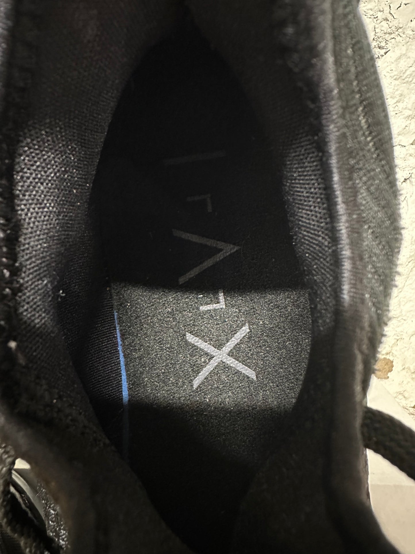 Nike LeBron 16 Low Triple Black Sz 10.5