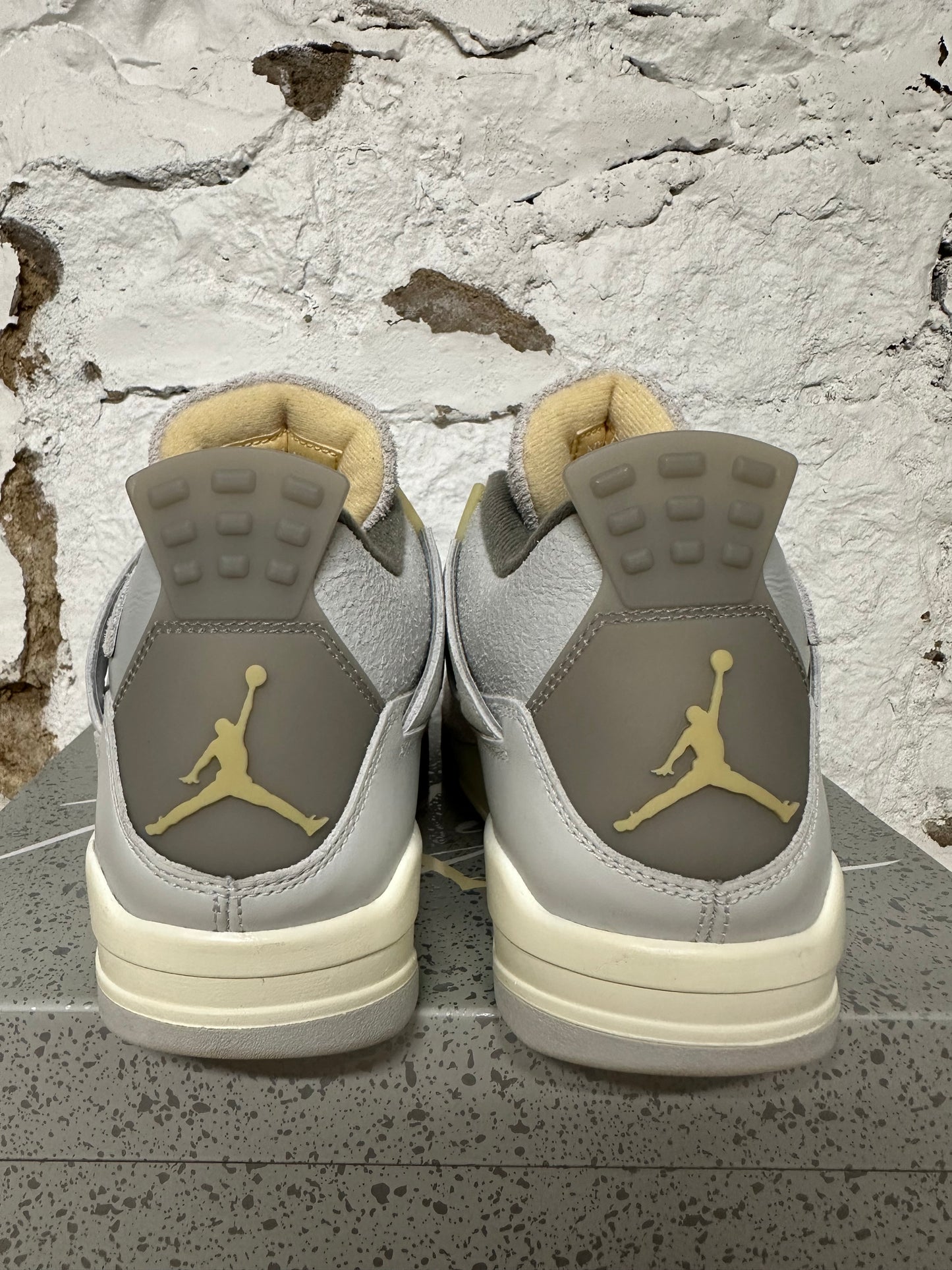 Air Jordan 4 Craft Sz 9