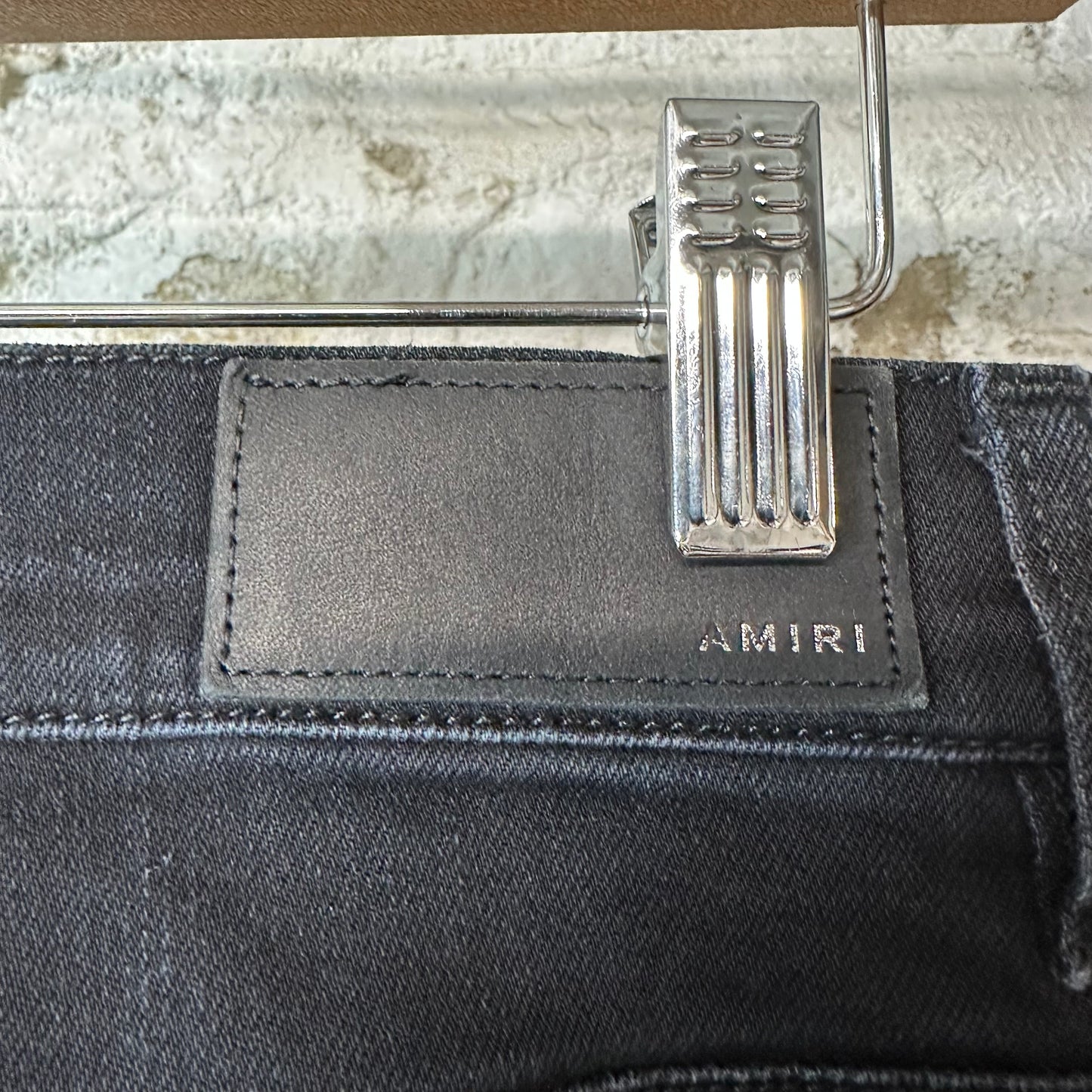 Amiri Knee Rip Shotgun Black Denim Jeans Sz 29