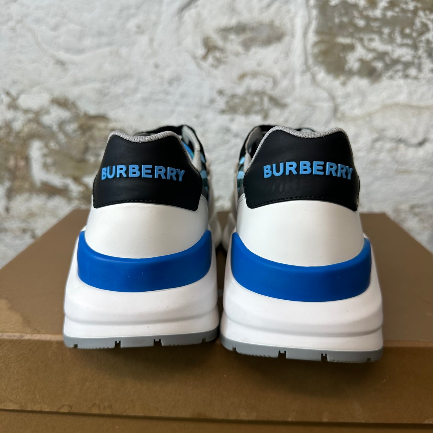 Burberry Ramsey Blue Plaid Black White Sneaker Sz 8 (41)