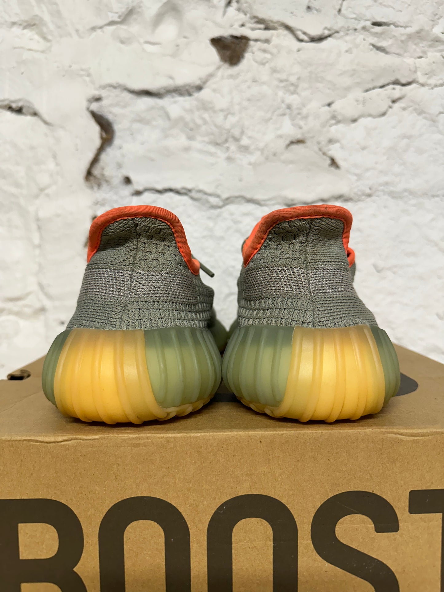 Yeezy 350 V2 Desert Sage Sz 8.5