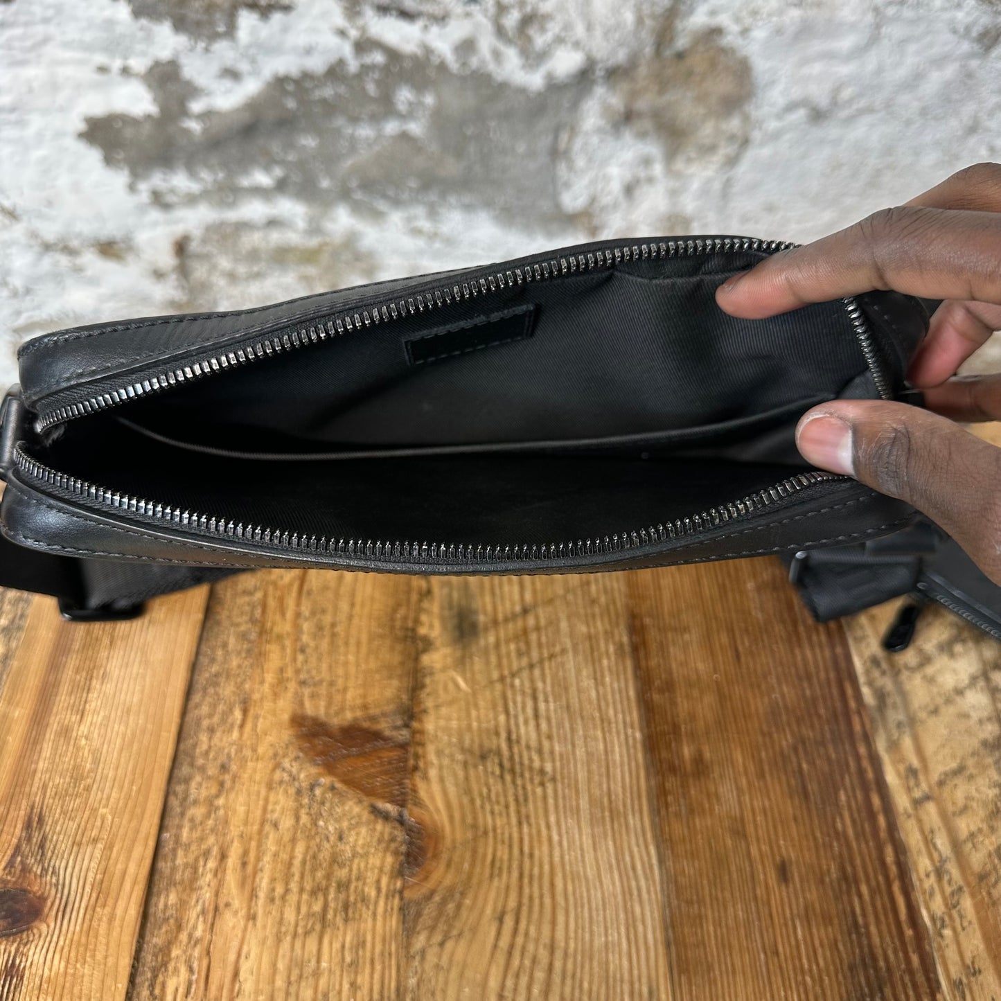 Louis Vuitton Duo Leather Black Messenger Bag