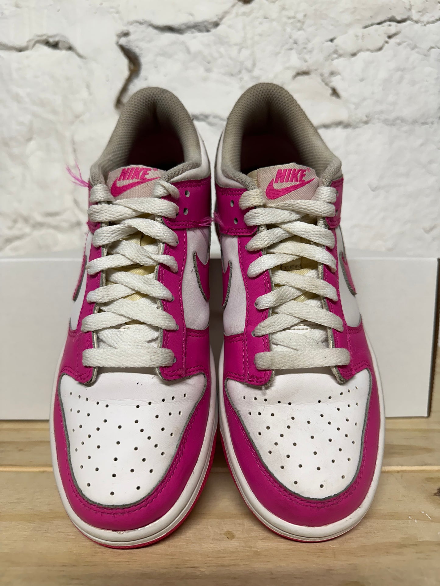 Nike Dunk Low Laser Fuchsia Sz 6Y