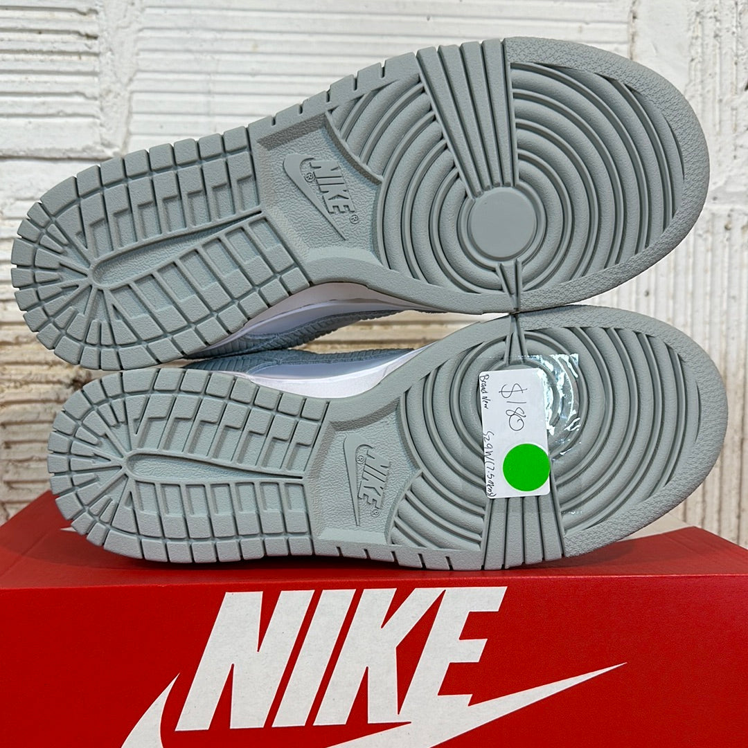 Nike Dunk Low Light Silver Corduroy Sz 7.5(9W) DS