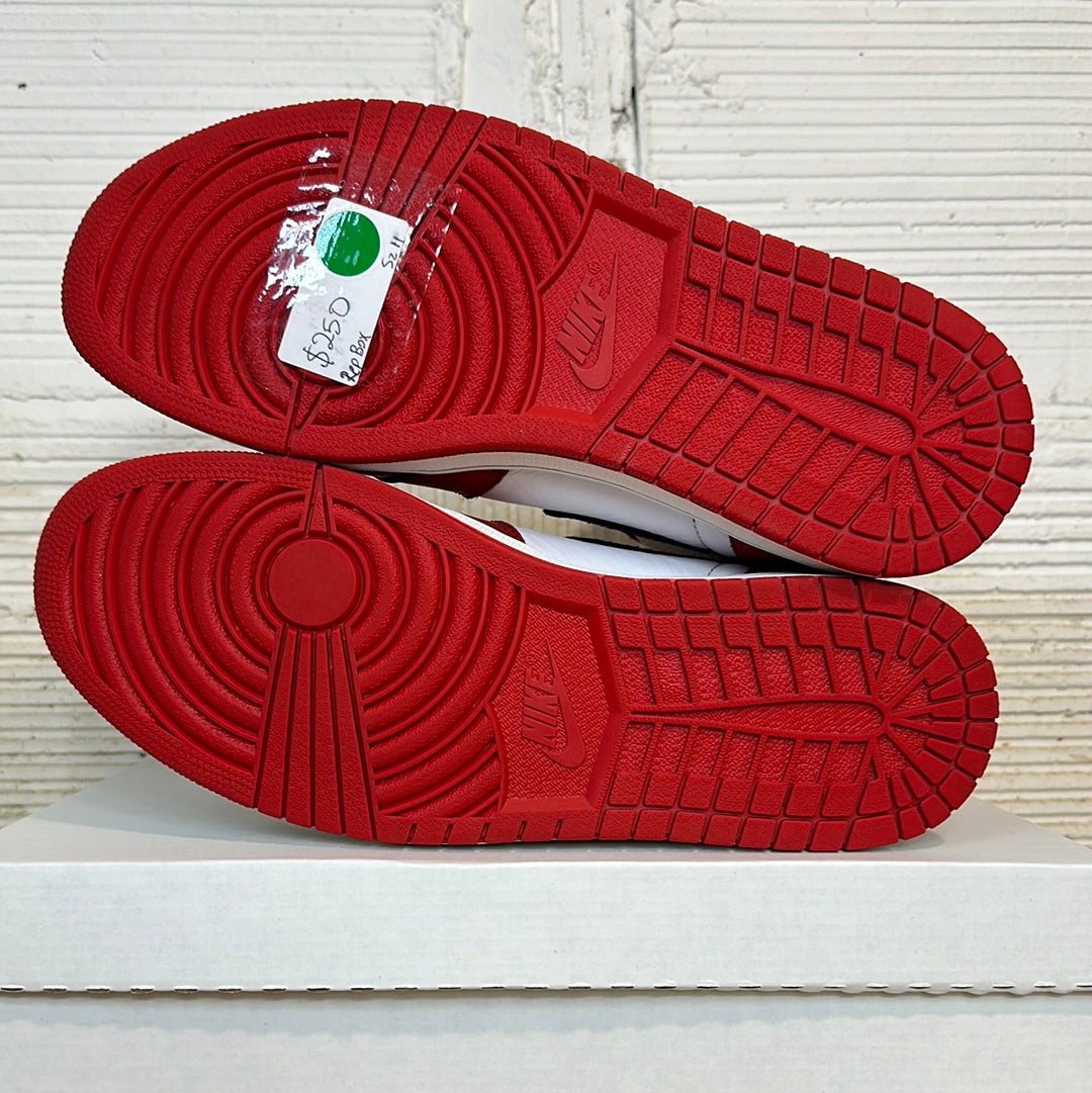 Air Jordan 1 High Homage to Home Sz 11