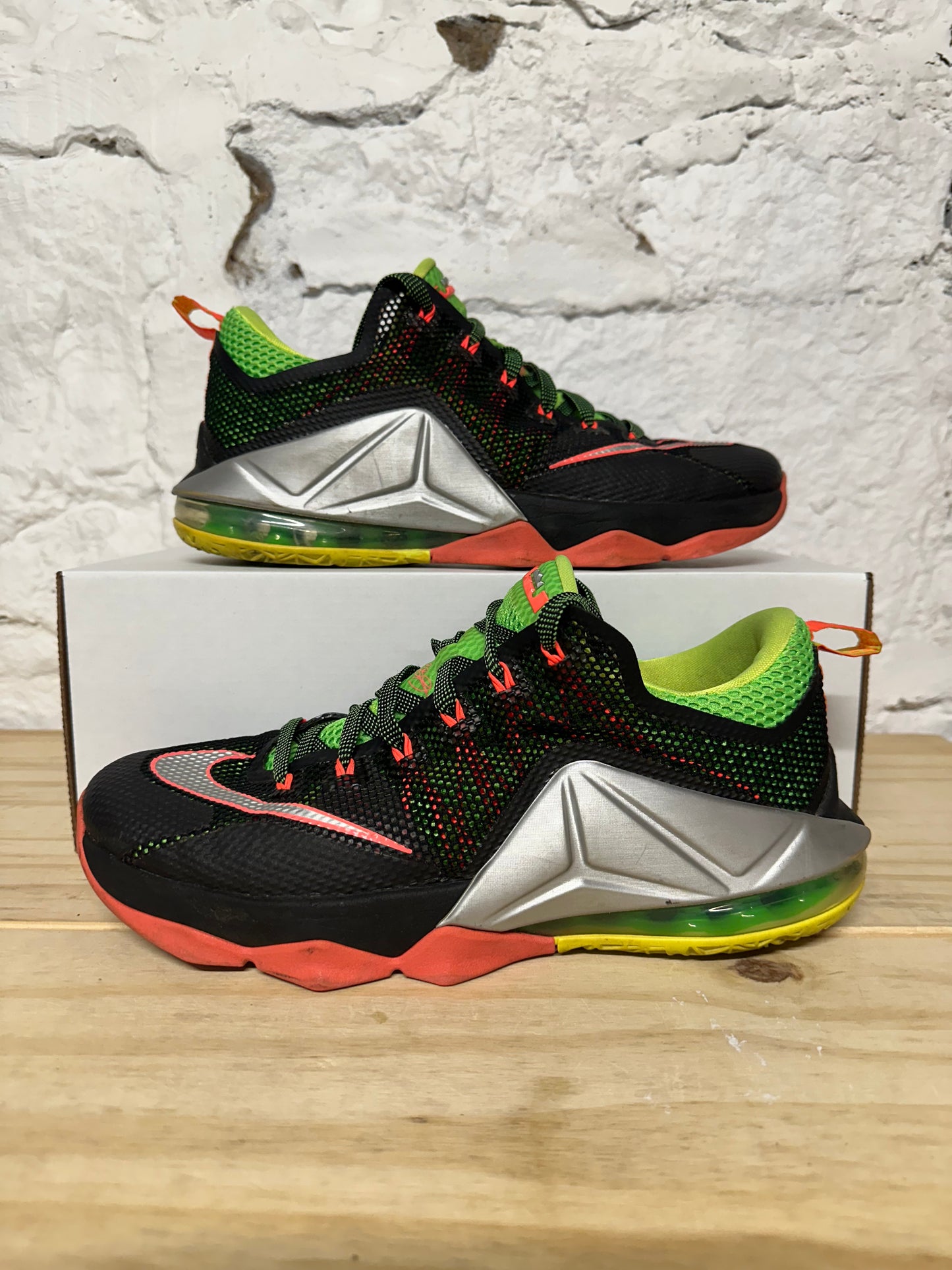 Nike LeBron 12 Low Remix Sz 9.5