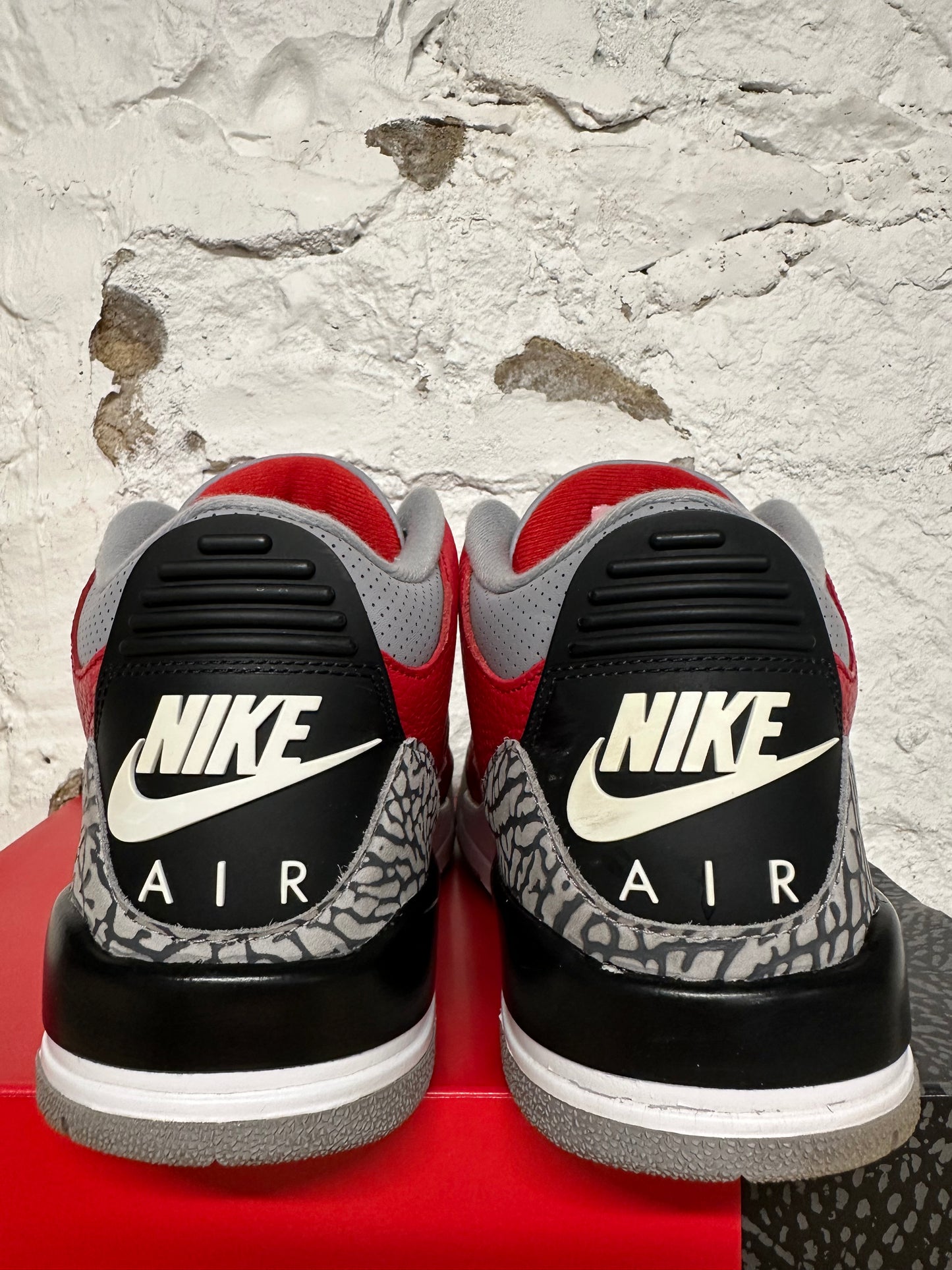 Air Jordan 3 Unite Sz 9