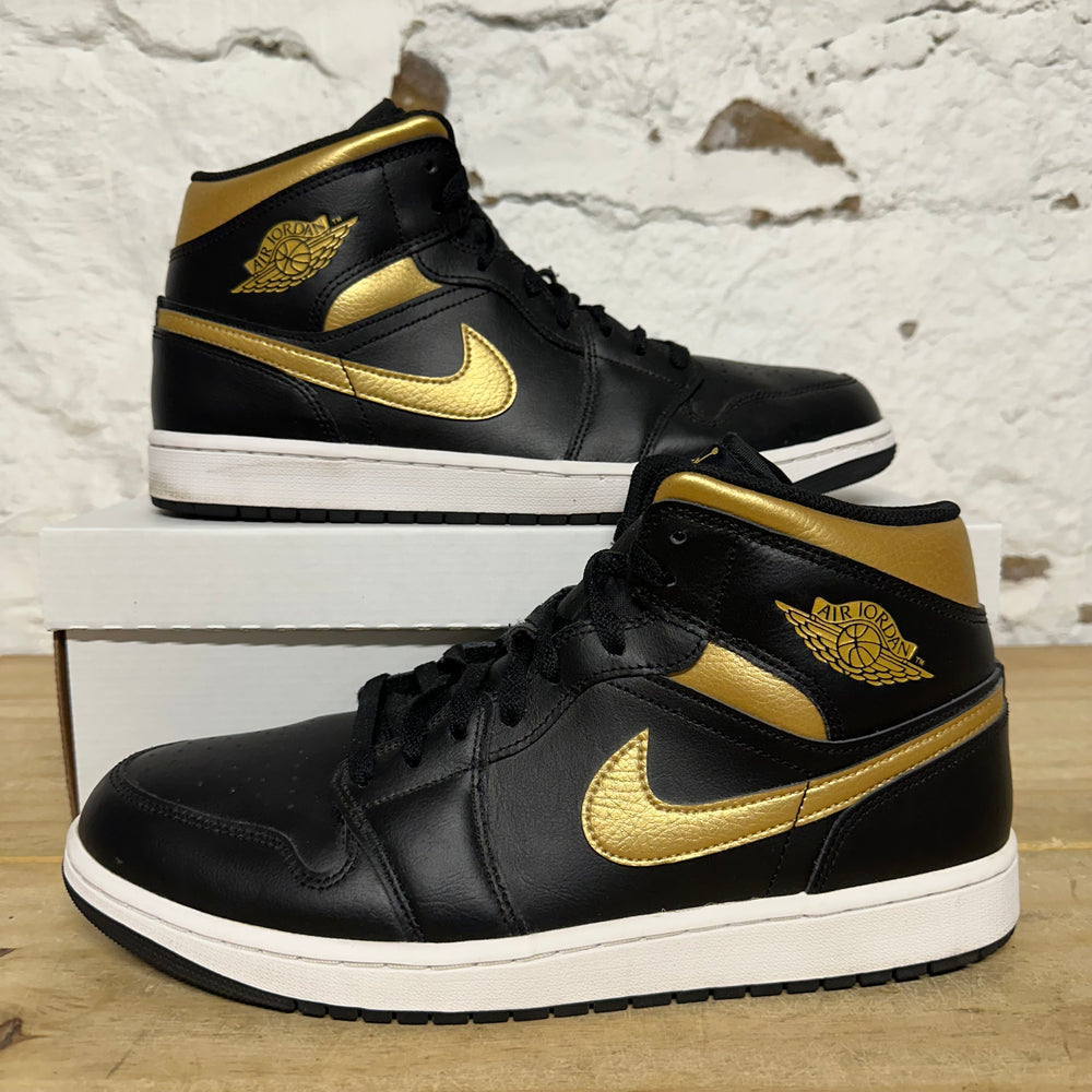 Air Jordan 1 Mid Black Metallic gold Sz 12