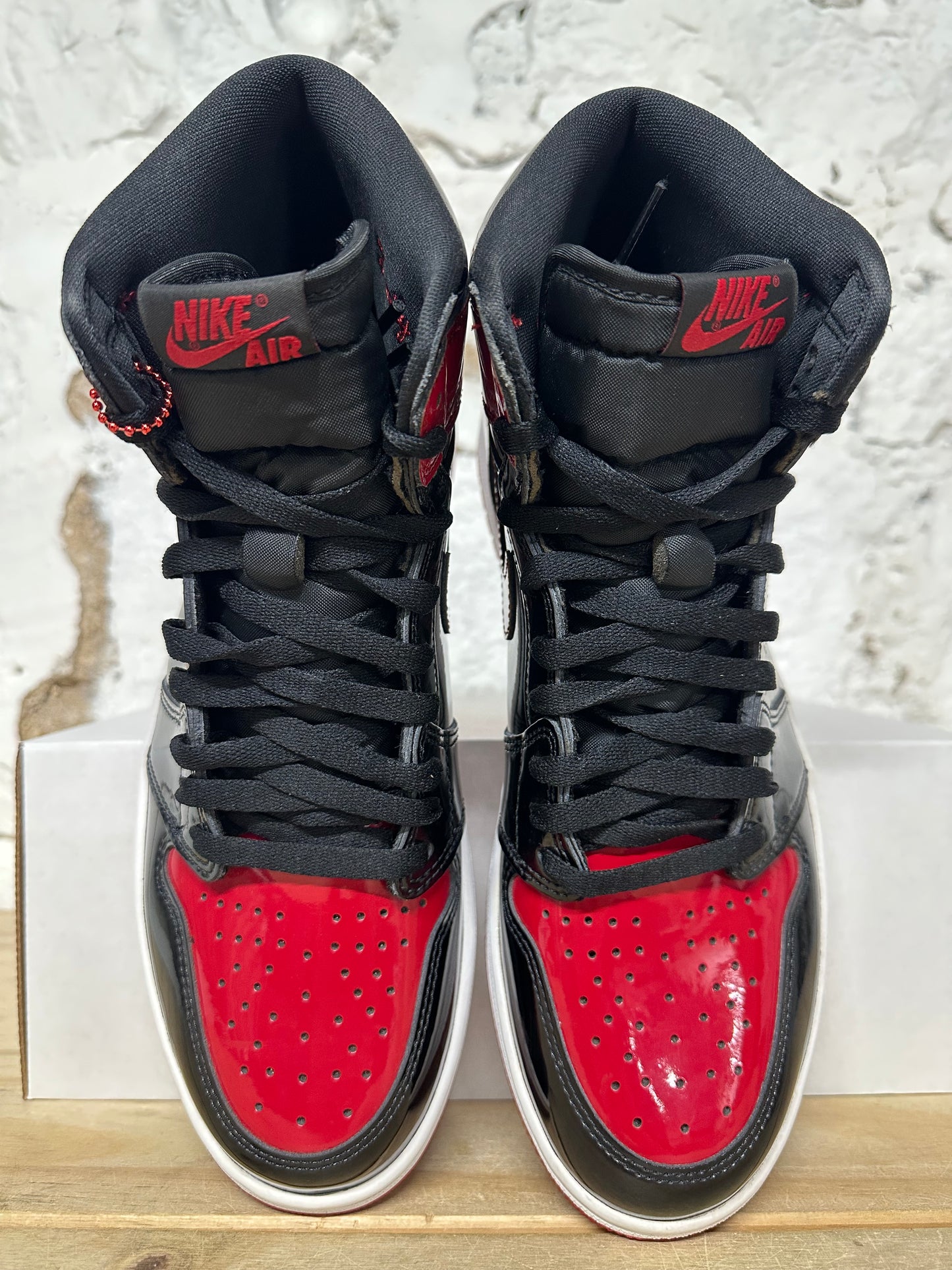 Air Jordan 1 High Patent Bred Sz 10.5
