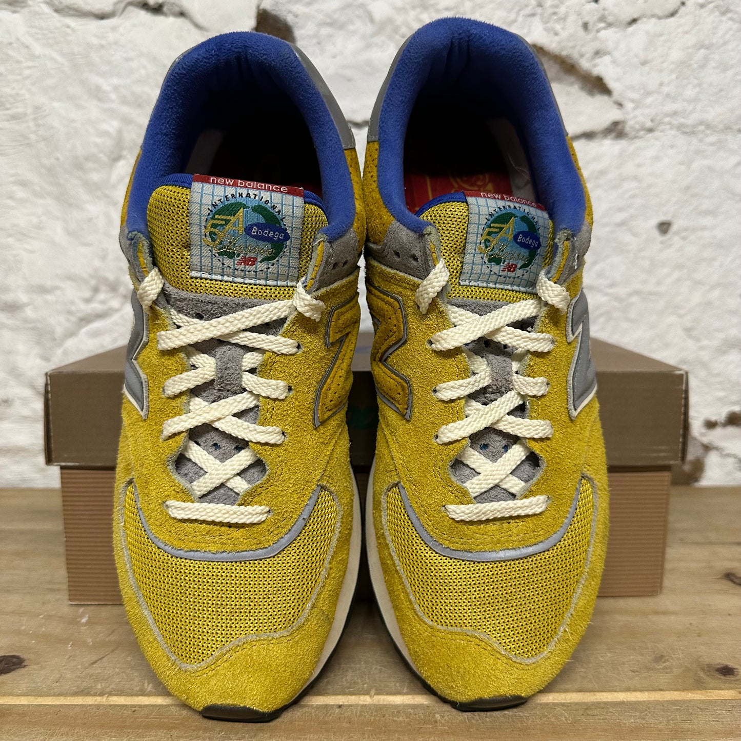 New Balance 574 Legacy Bodega Arrival Sz 9.5