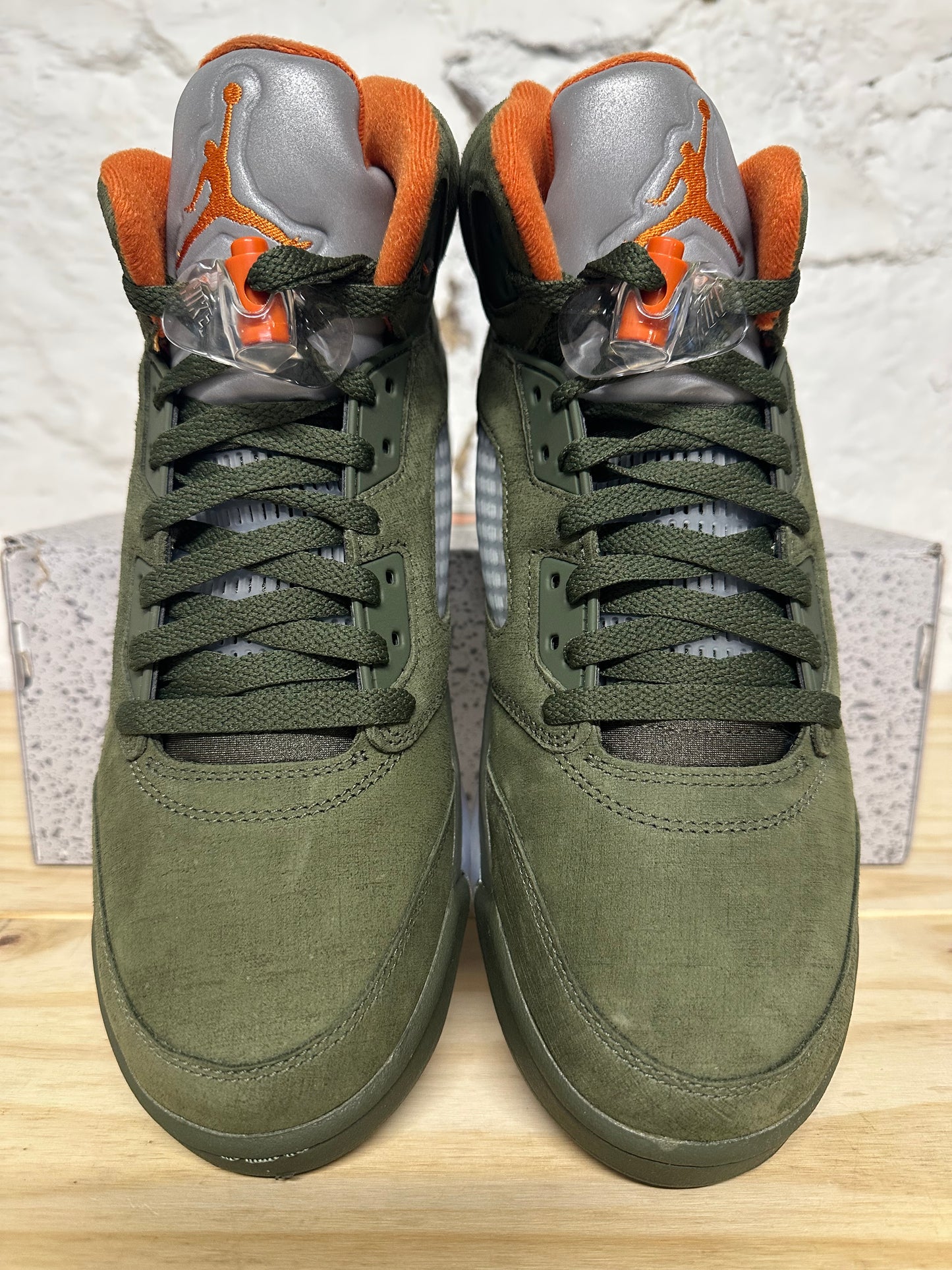 Air Jordan 5 Olive Sz 9.5 DS