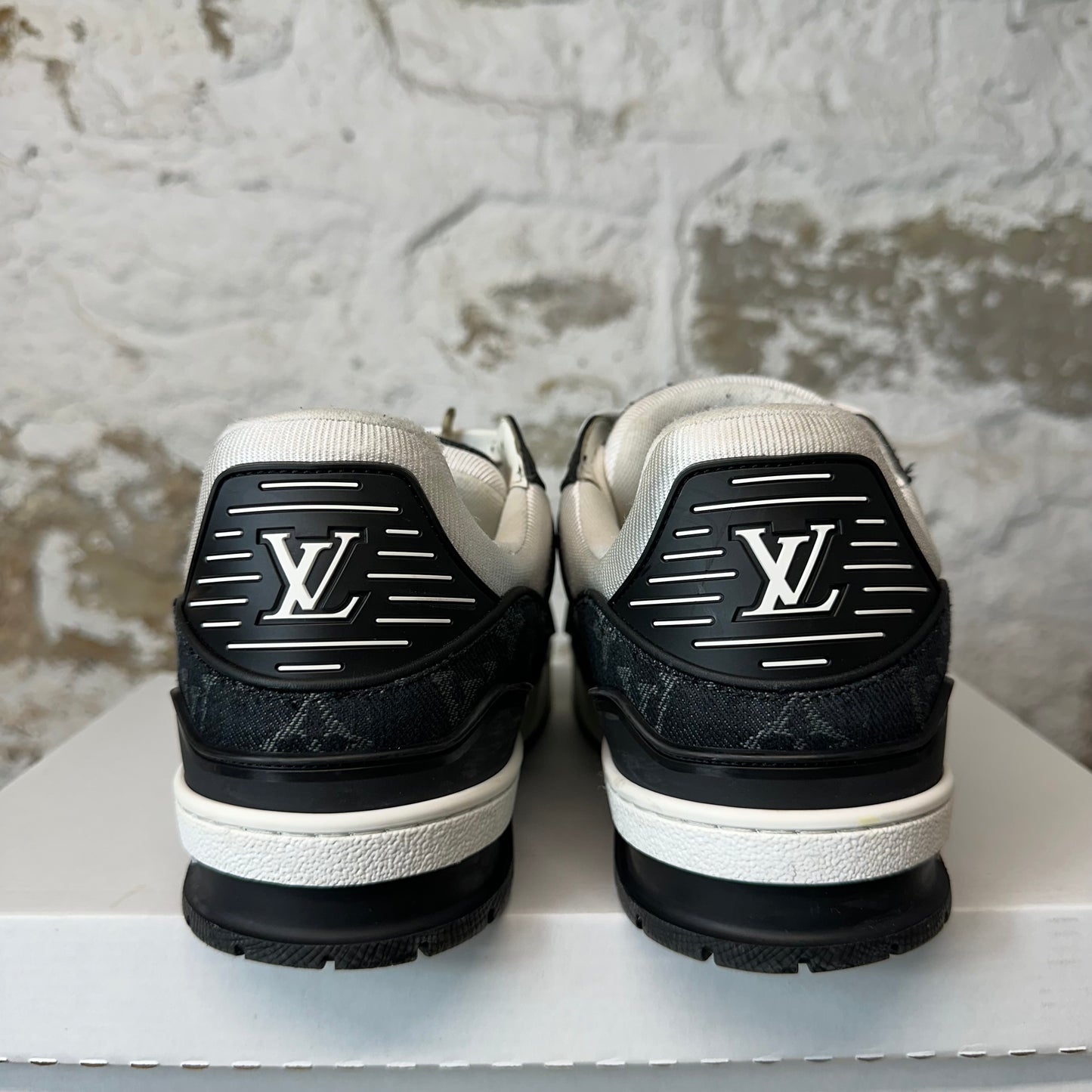 Louis Vuitton Black White Trainer Sneaker Sz 10 (8.5LV)
