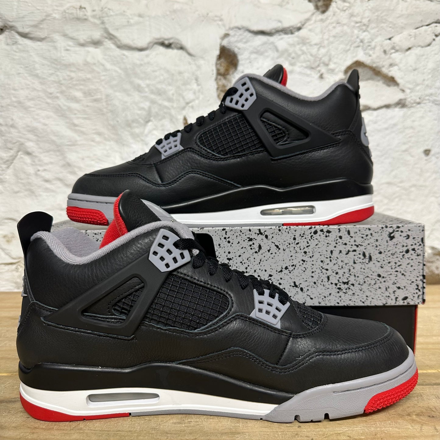 Air Jordan 4 Bred Reimaigned Sz 12 DS