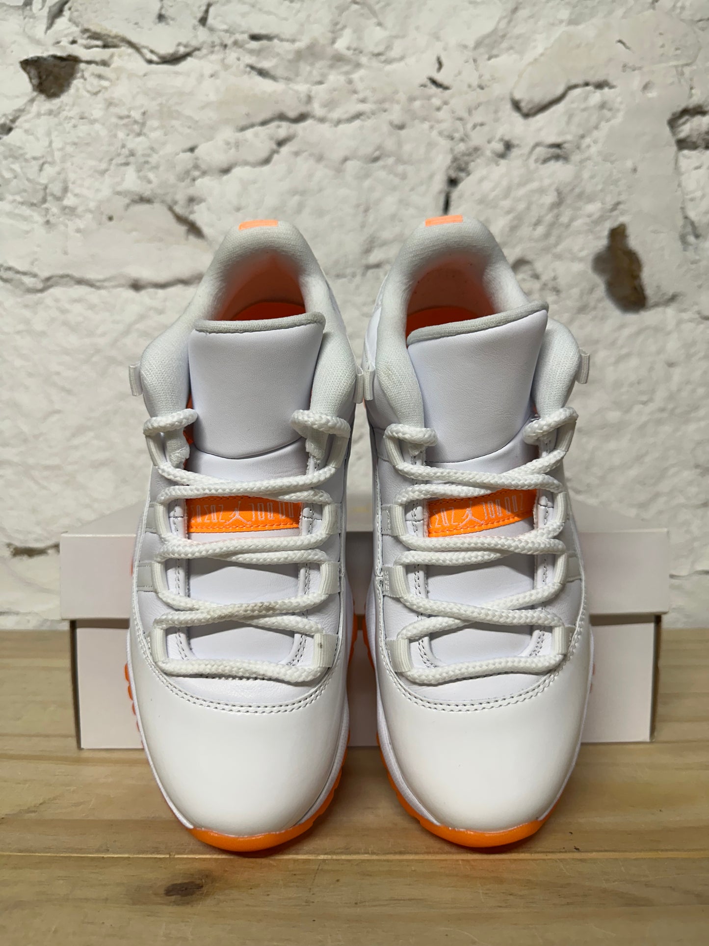 Air Jordan 11 Low Citrus Sz 5 (6.5W)