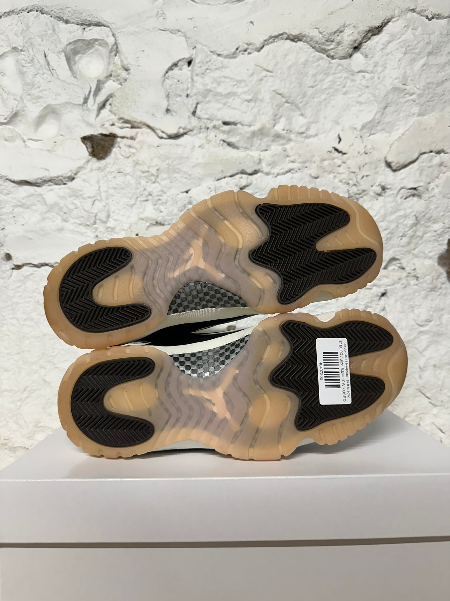 Air Jordan 11 High Neapolitan Sz 8.5 (10W)