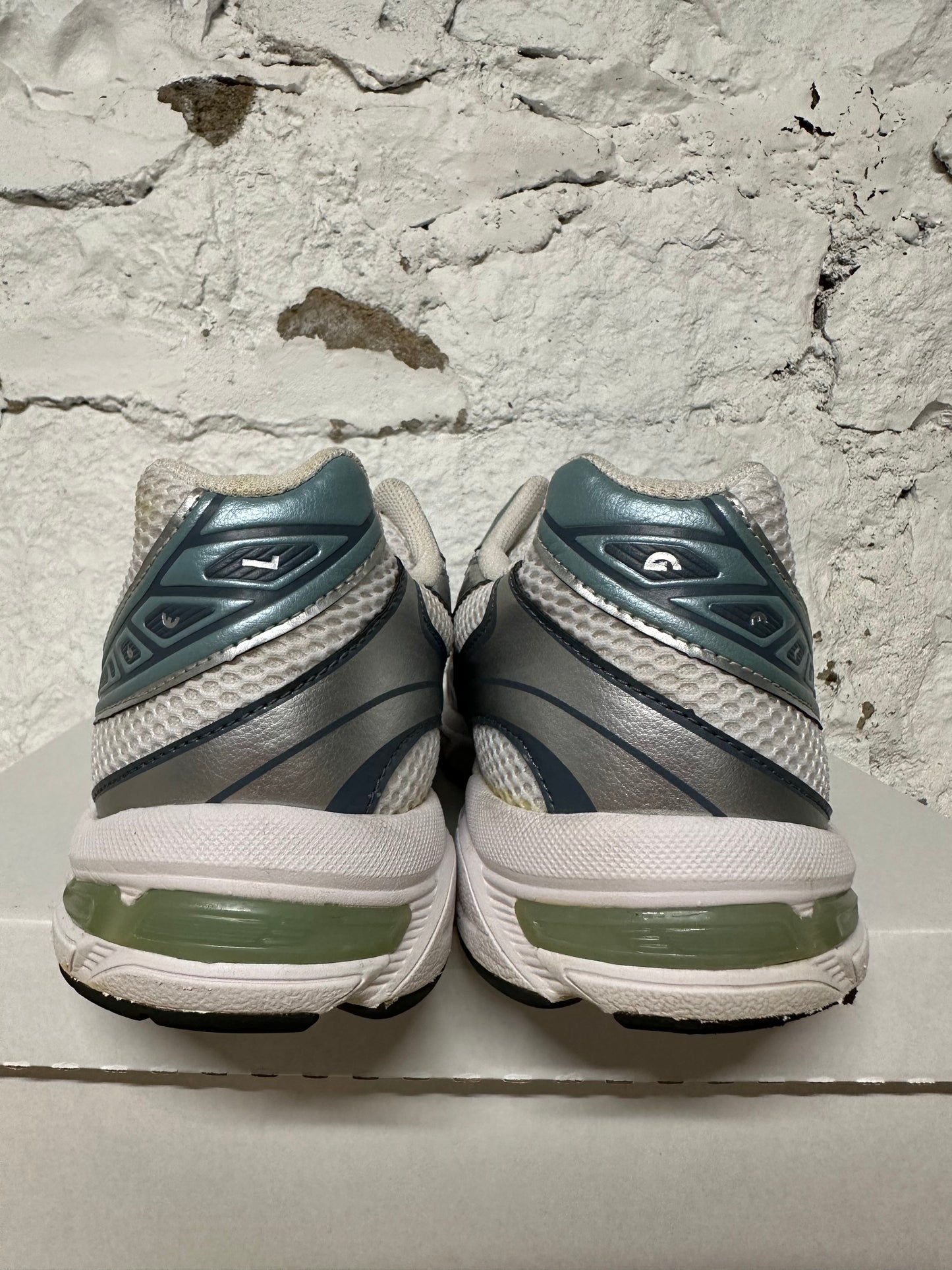 Asics Gel-1130 White Shark Skin Sz 10.5