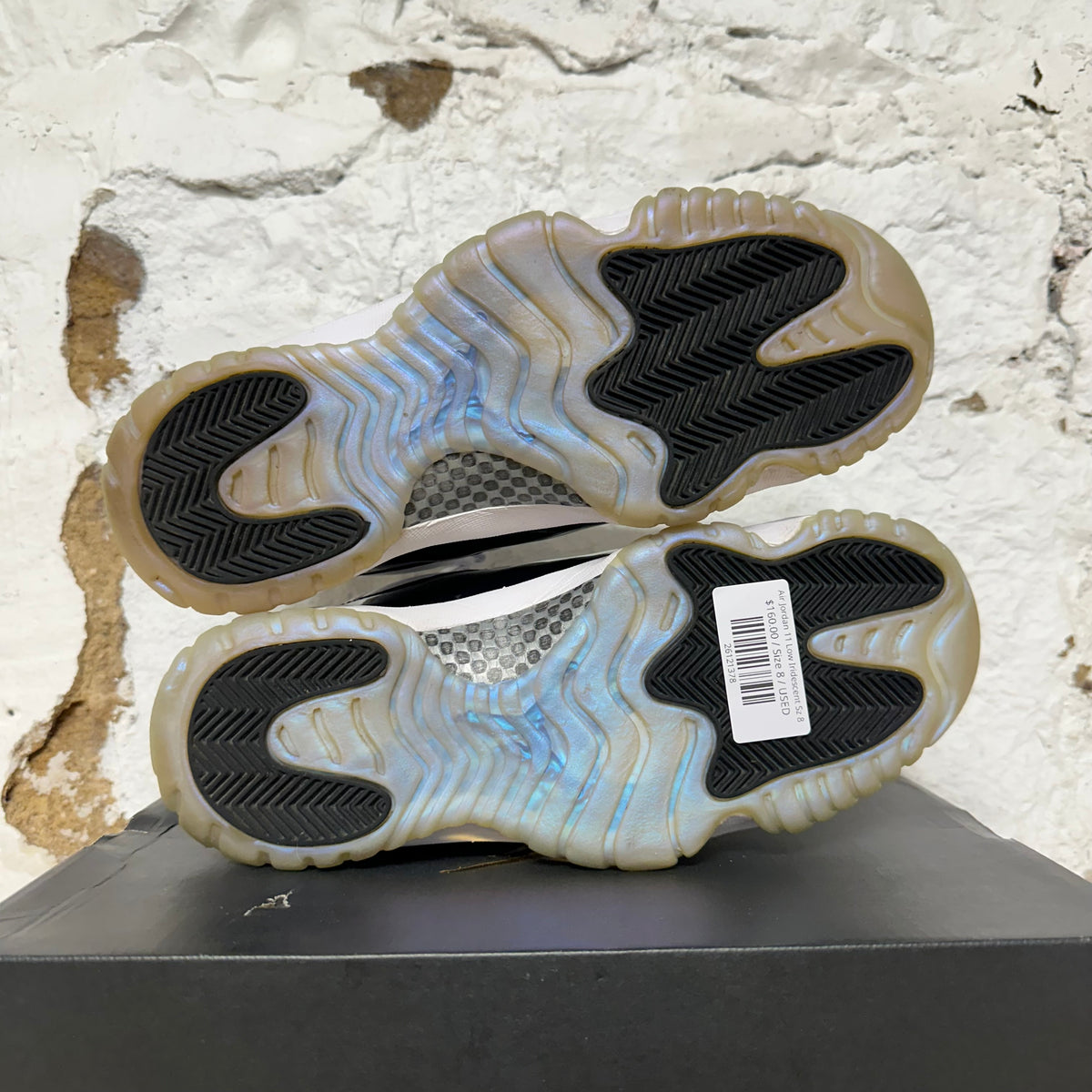 Air Jordan 11 Low Iridescent Sz 8