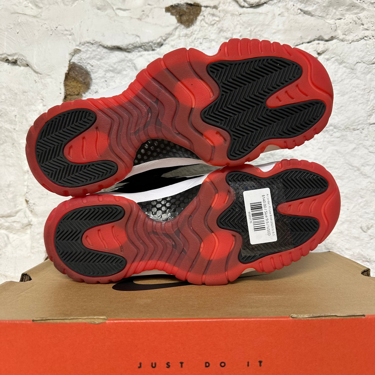 Air Jordan 11 Low Bred (2025) Sz 9.5