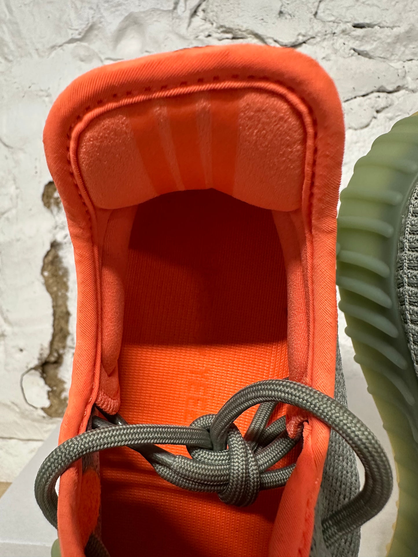 Yeezy 350 V2 Desert Sage Sz 12