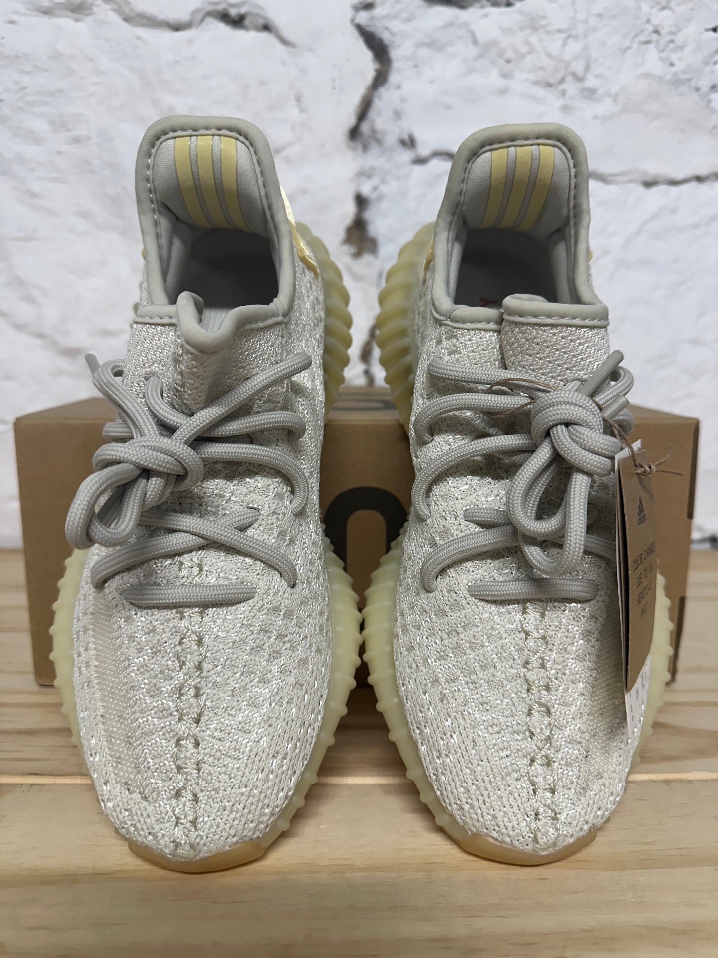 Yeezy 350 V2 Light Sz 4 DS