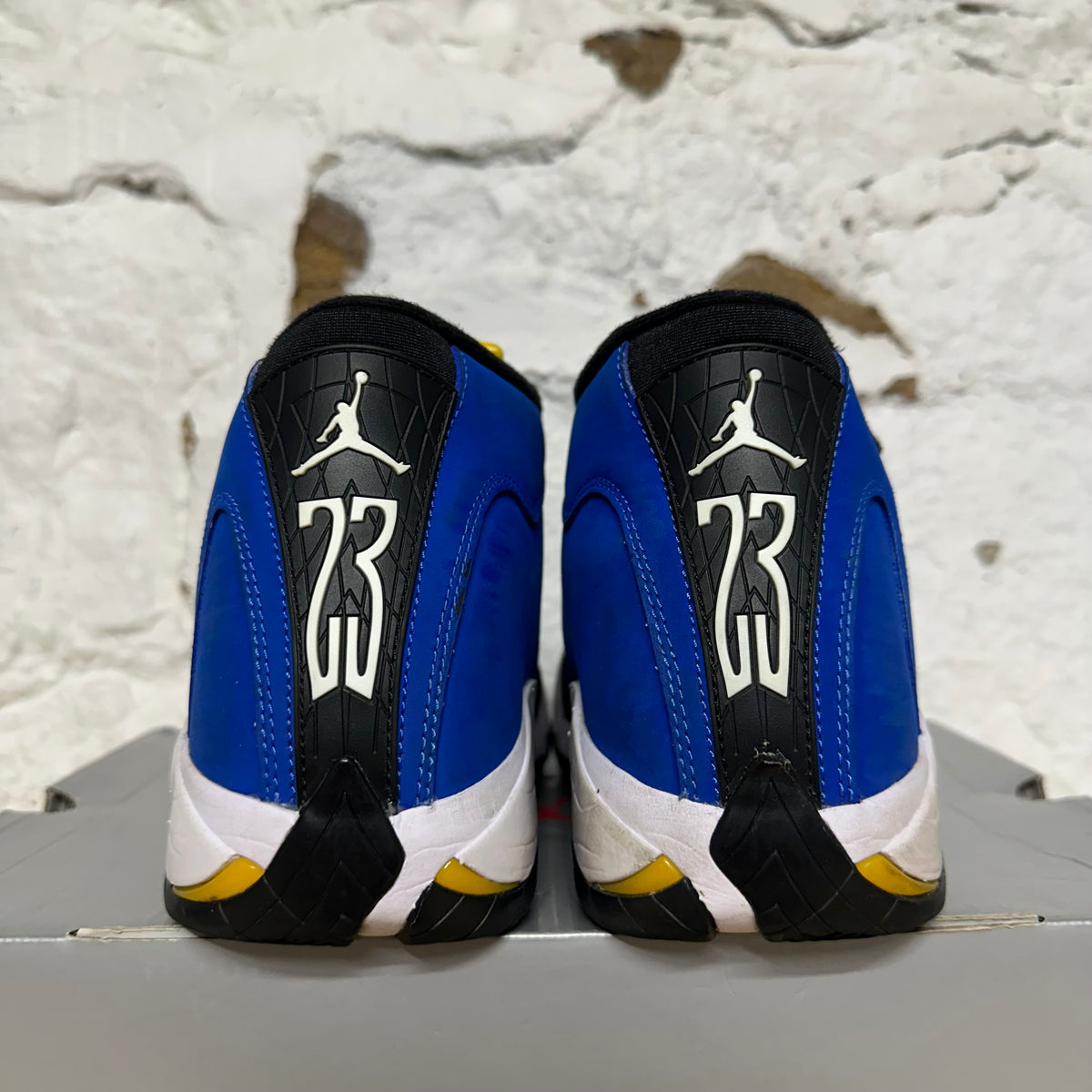 Air Jordan 14 Laney (2023) Sz 9