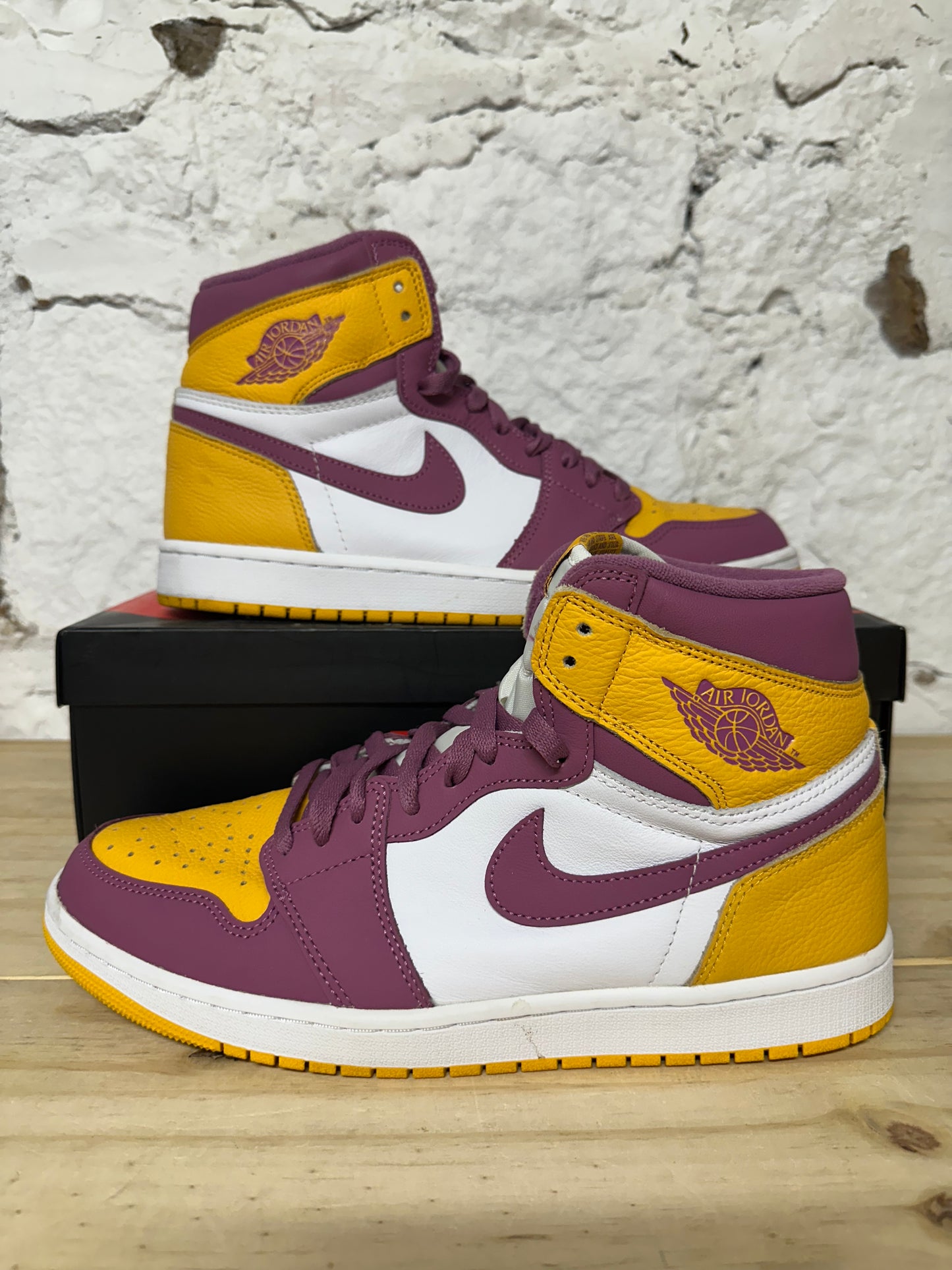 Air Jordan 1 High Brotherhood Sz 11