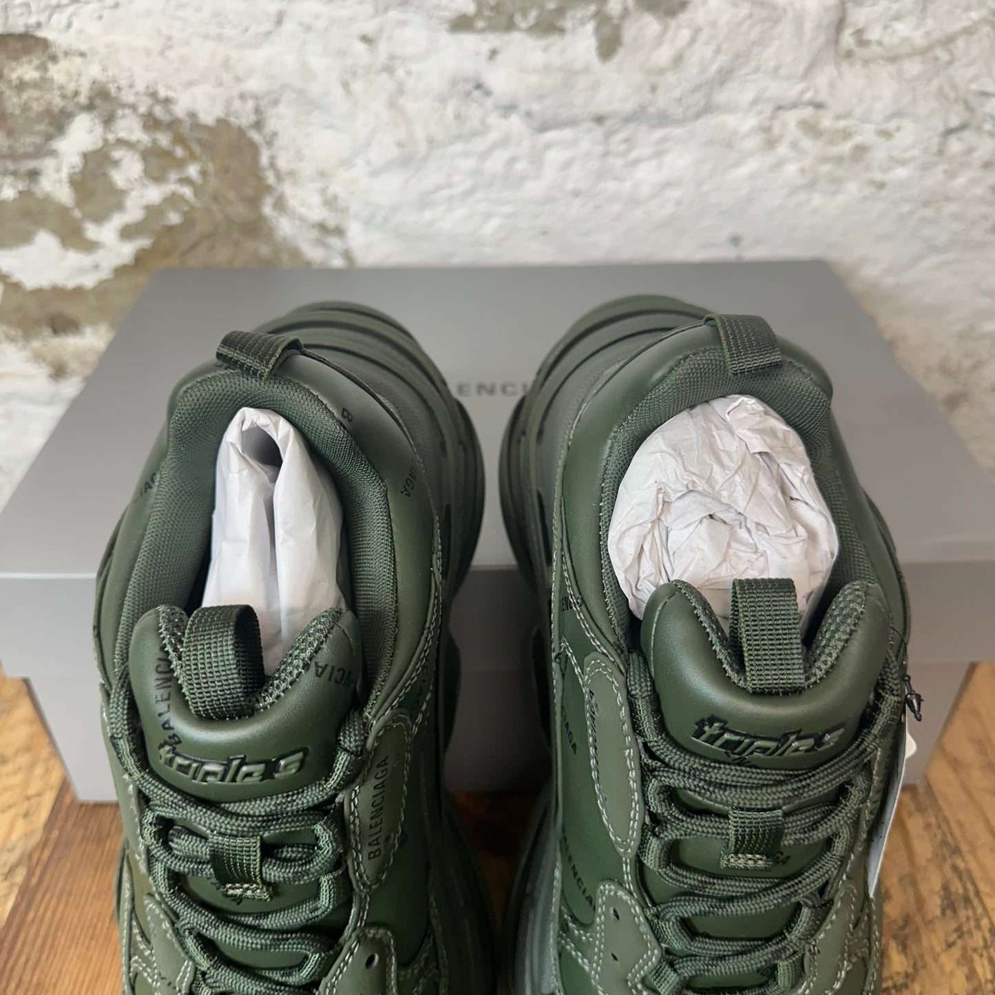 Balenciaga Triple S Khaki Black Sneaker Sz 8 (41) DS