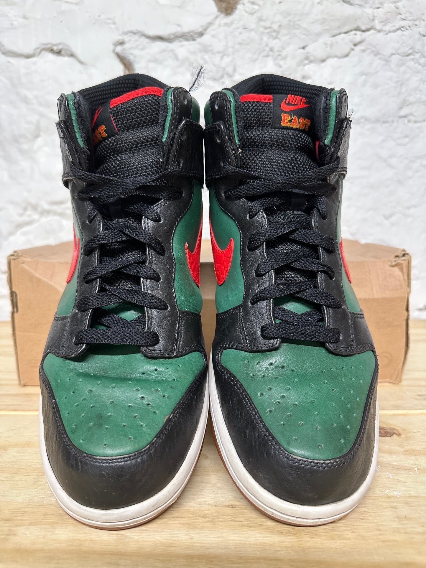 Nike Dunk High Spark LE Clark Kent Sz 10.5