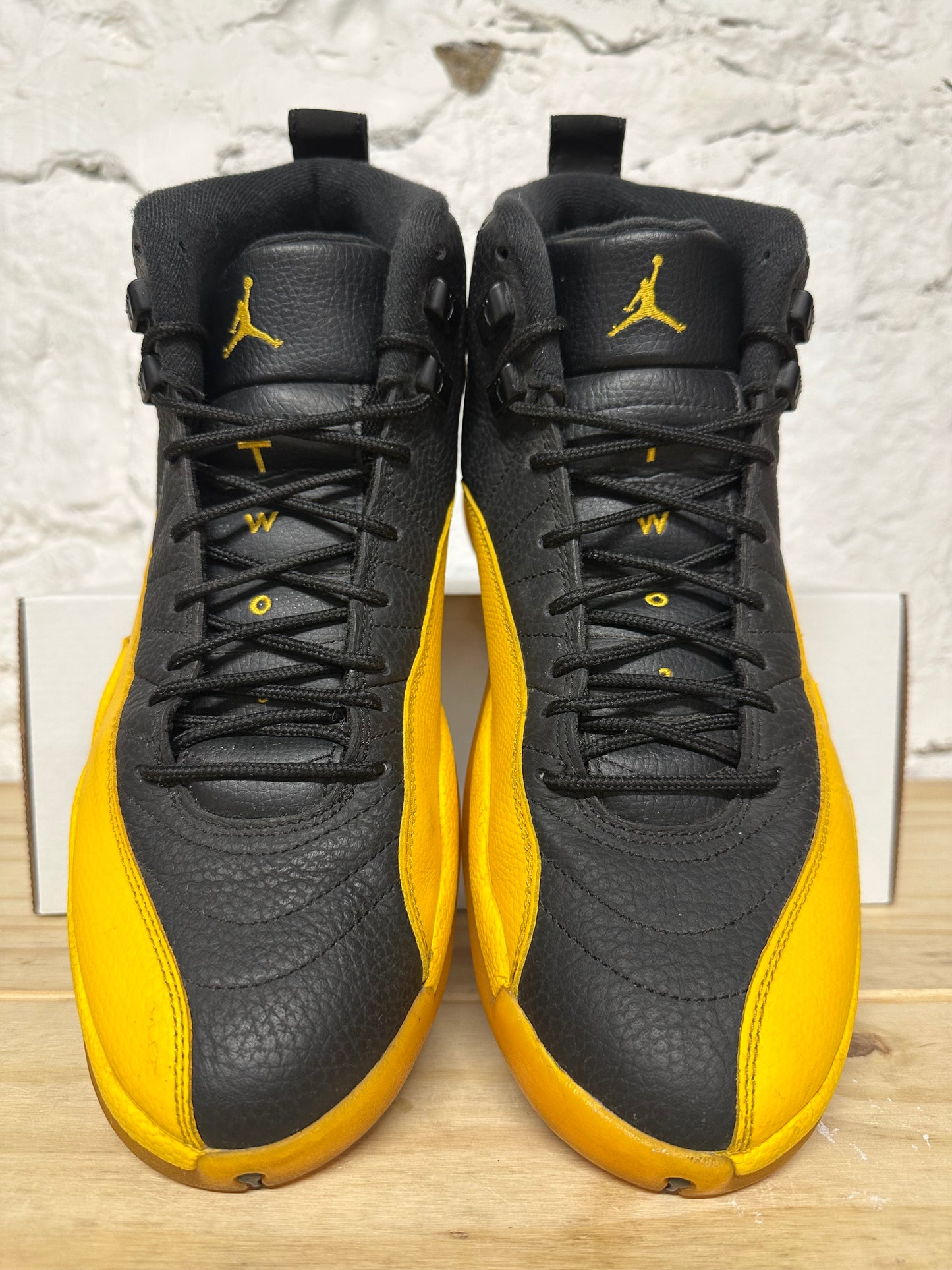 Air Jordan 12 University Gold Sz 10.5