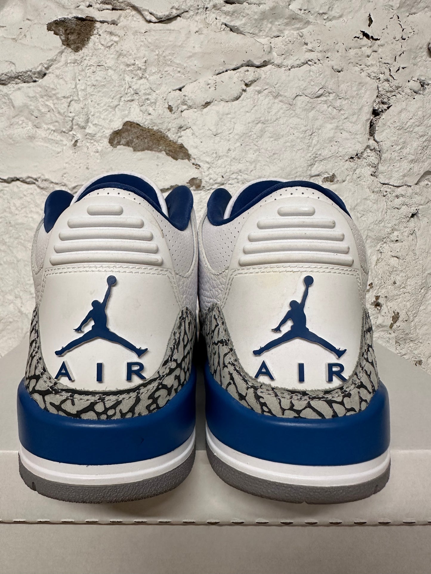 Air Jordan 3 Wizards Sz 9