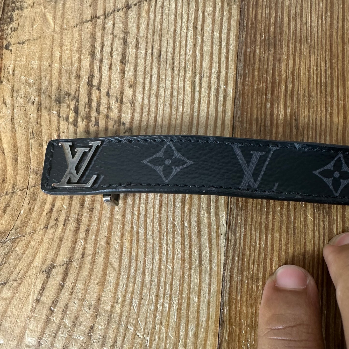 Louis Vuitton Graphite Slim Bracelet Sz 21 W/ Box