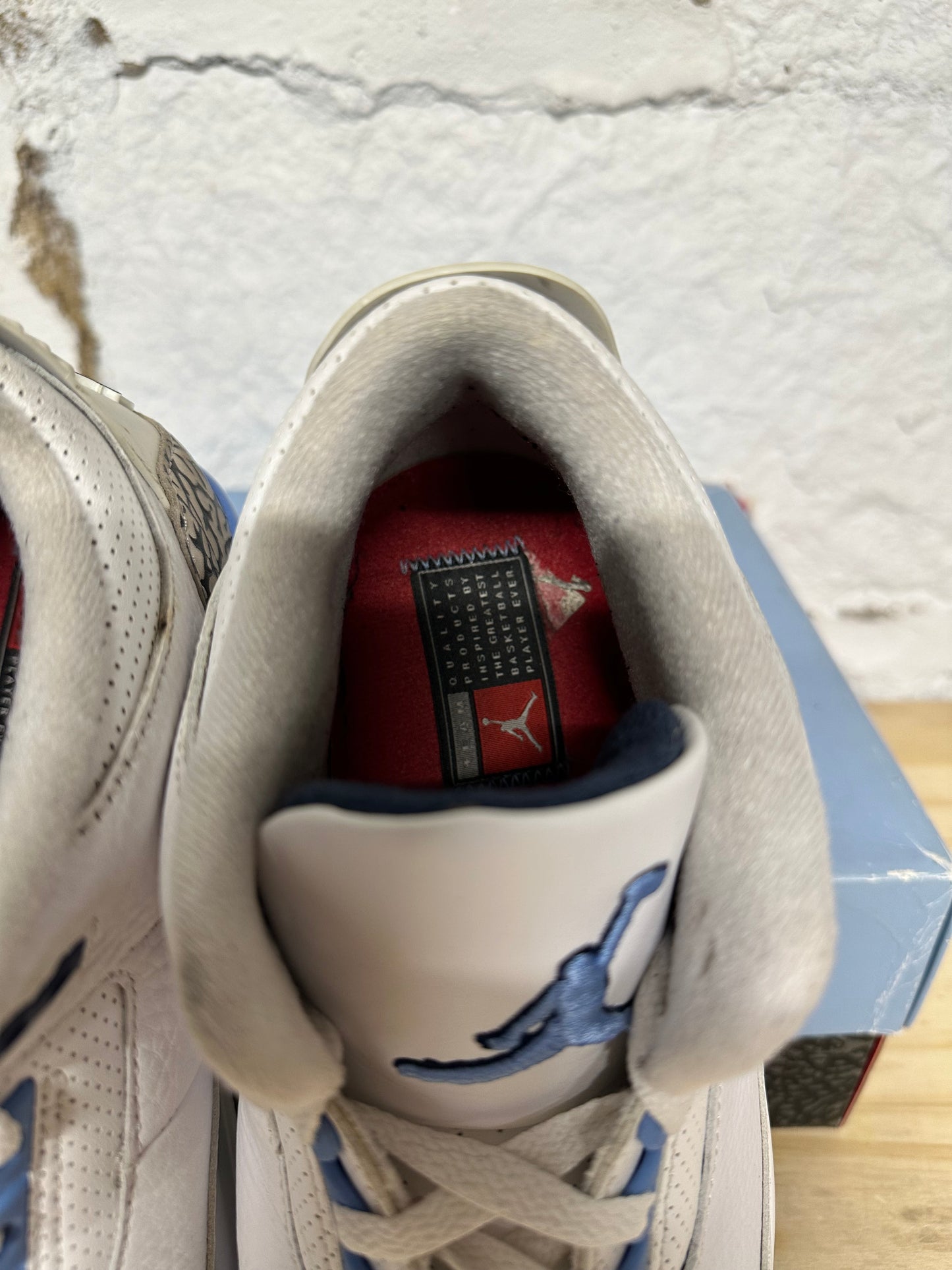 Air Jordan 3 UNC Sz 10