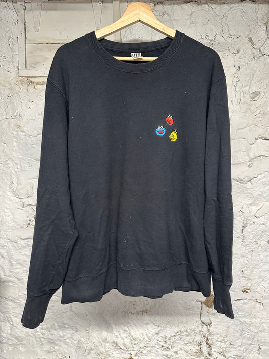 Kaws Sesame Street Black Crewneck Sz L
