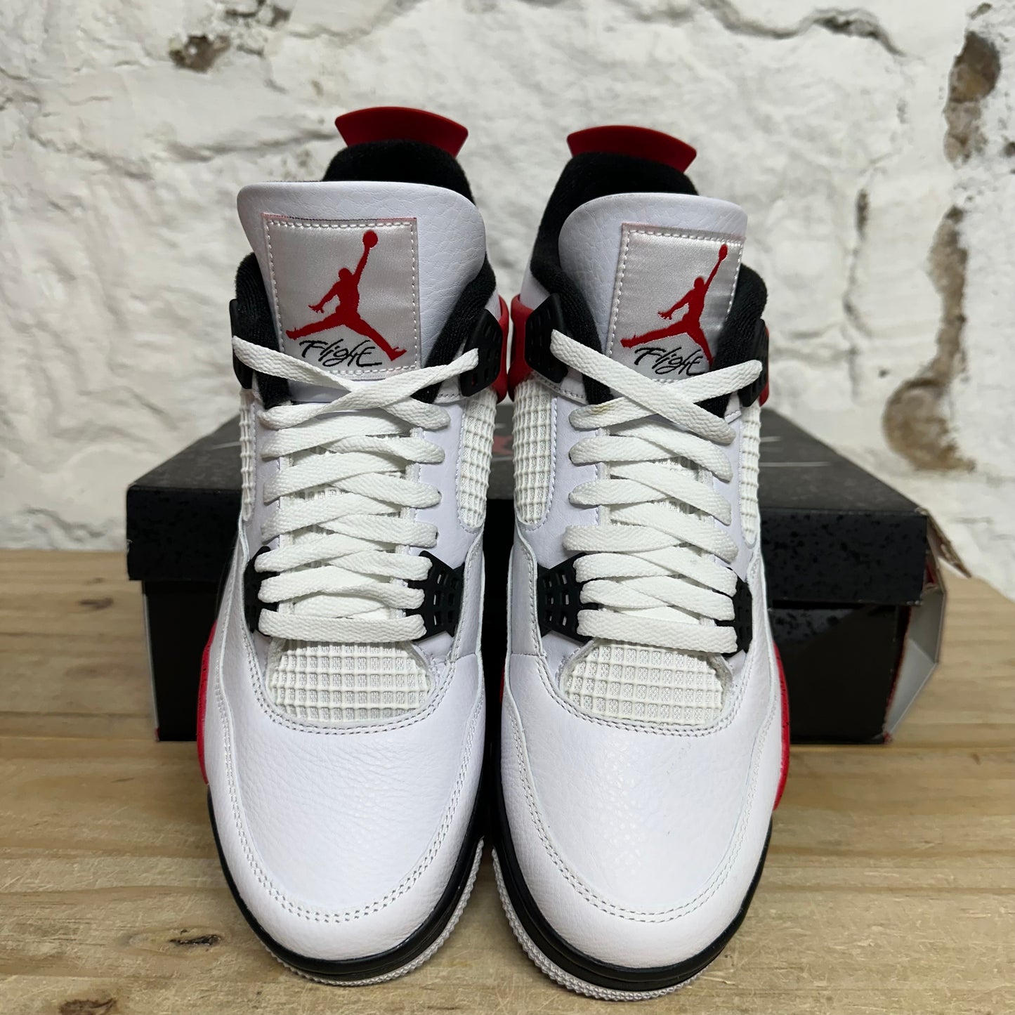 Air Jordan 4 Red Cement Sz 9.5 DS