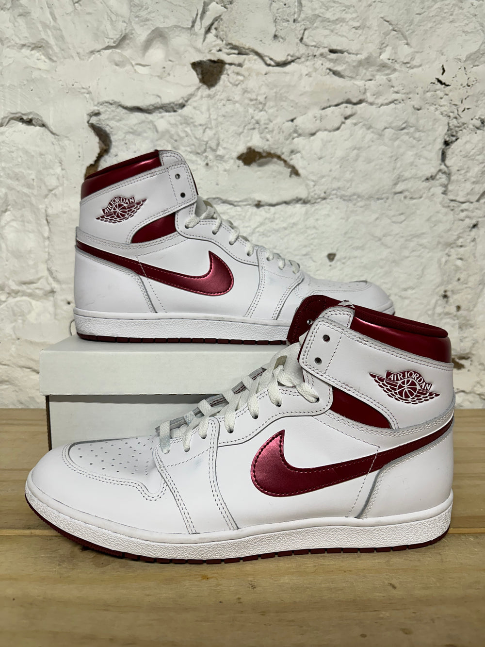 Air Jordan 1 High Metallic Burgundy Sz 14
