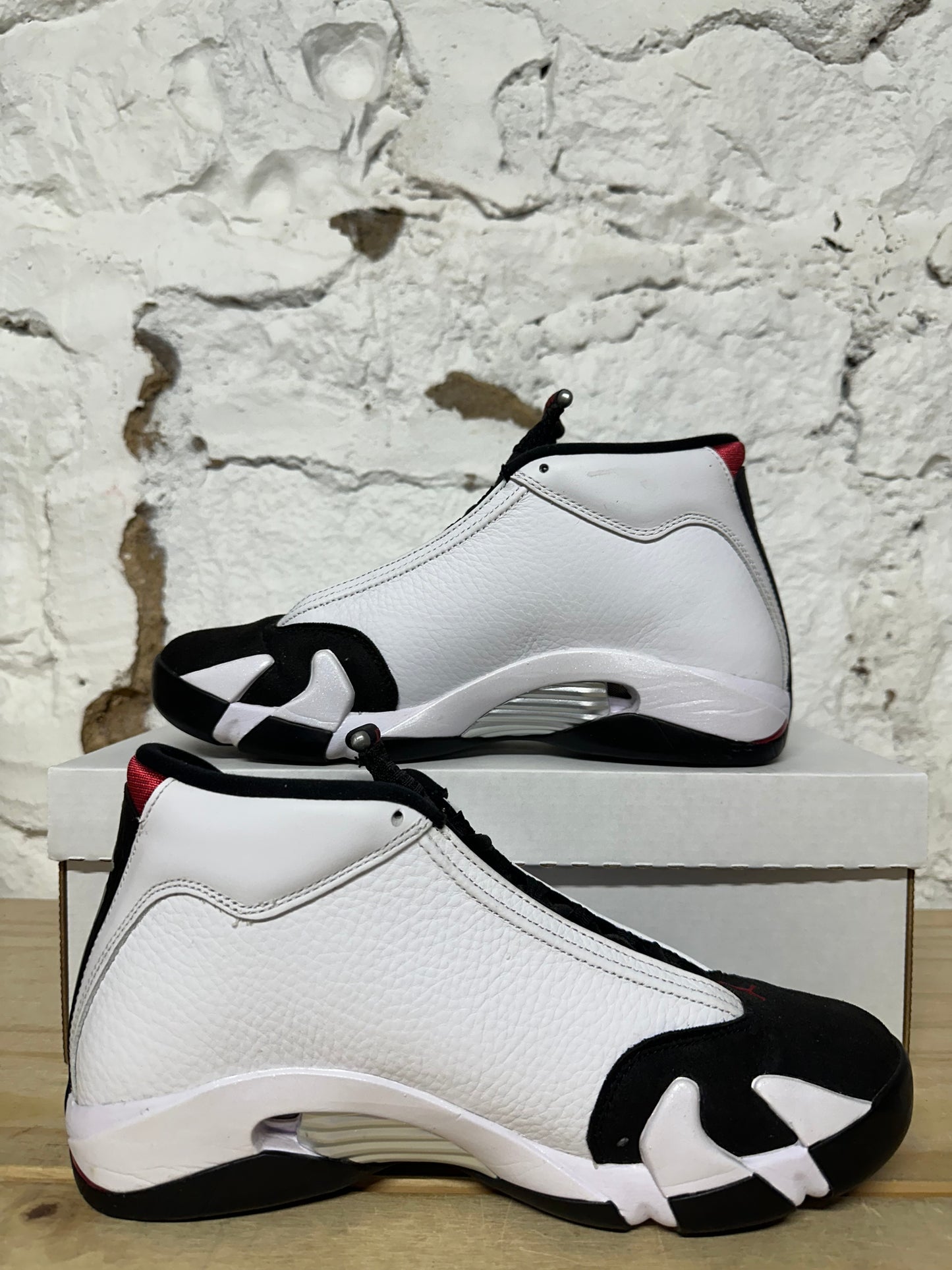Air Jordan 14 Black Toe Sz 8