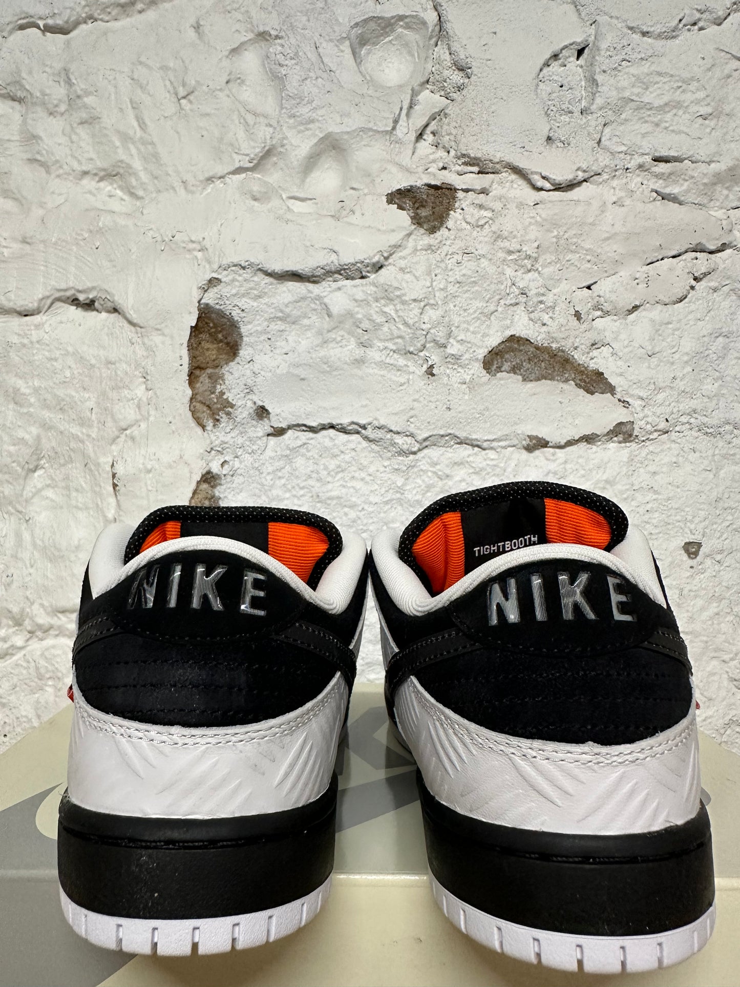 Nike SB Dunk Low Tightbooth Sz 9.5 DS
