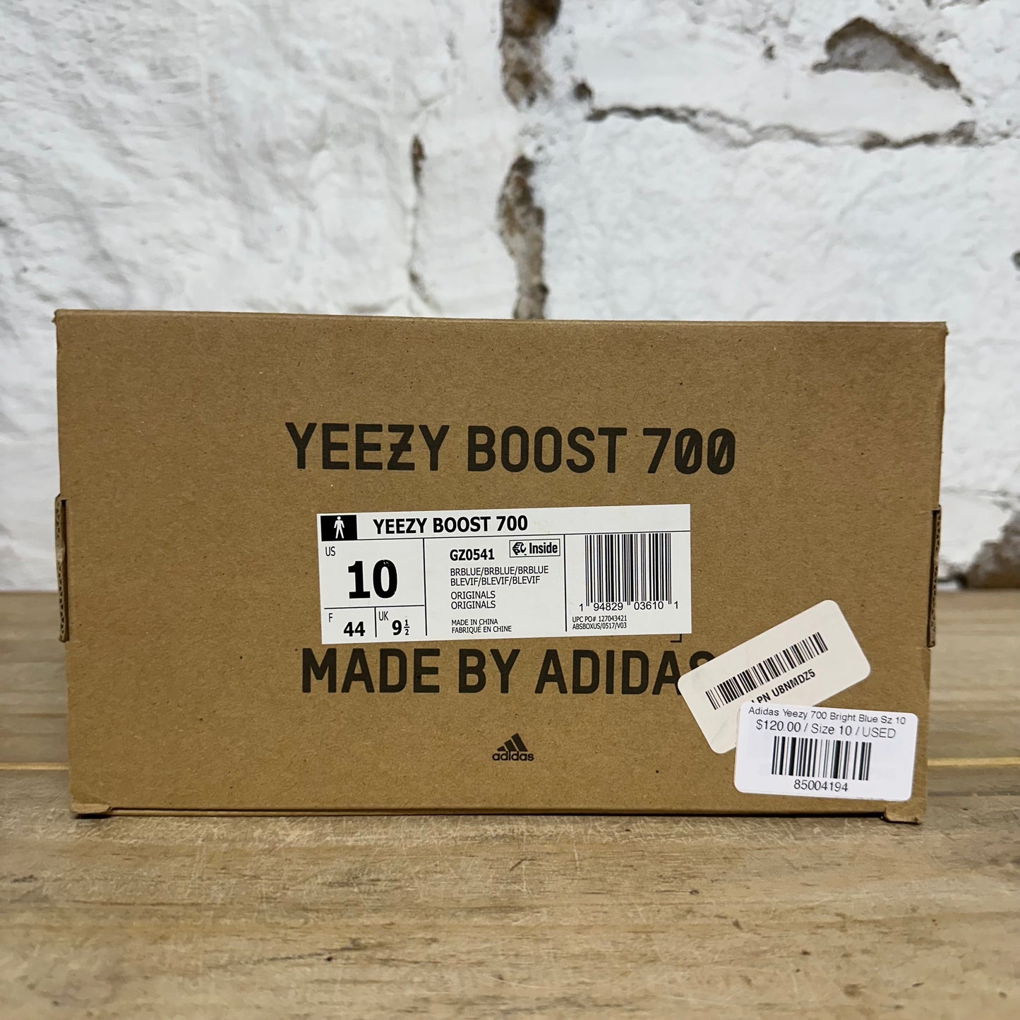 Yeezy 700 Bright Blue Sz 10