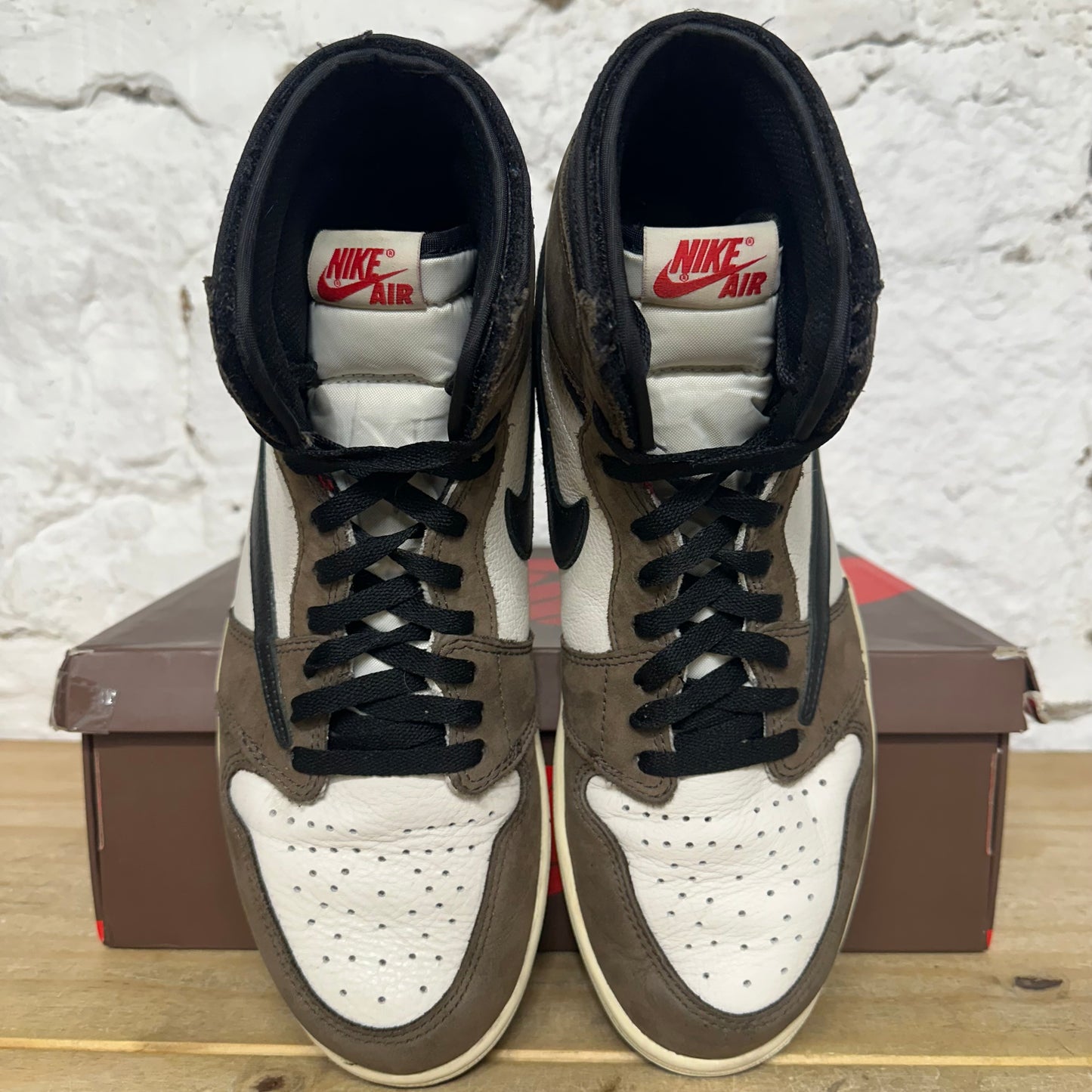 Air Jordan 1 High Travis Scott Mocha Sz 11