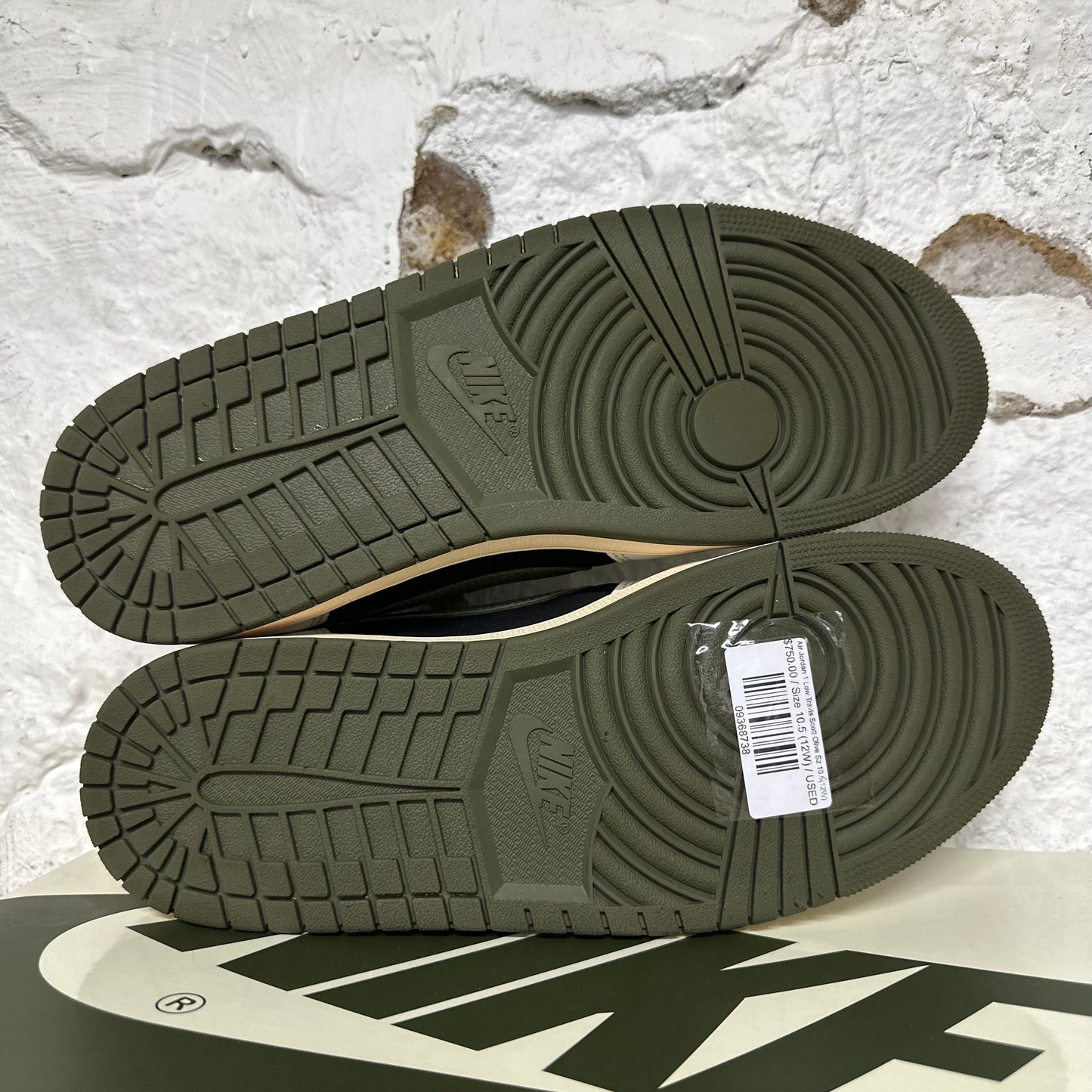Air Jordan 1 Low Travis Scott Olive Sz 10.5 (12W)